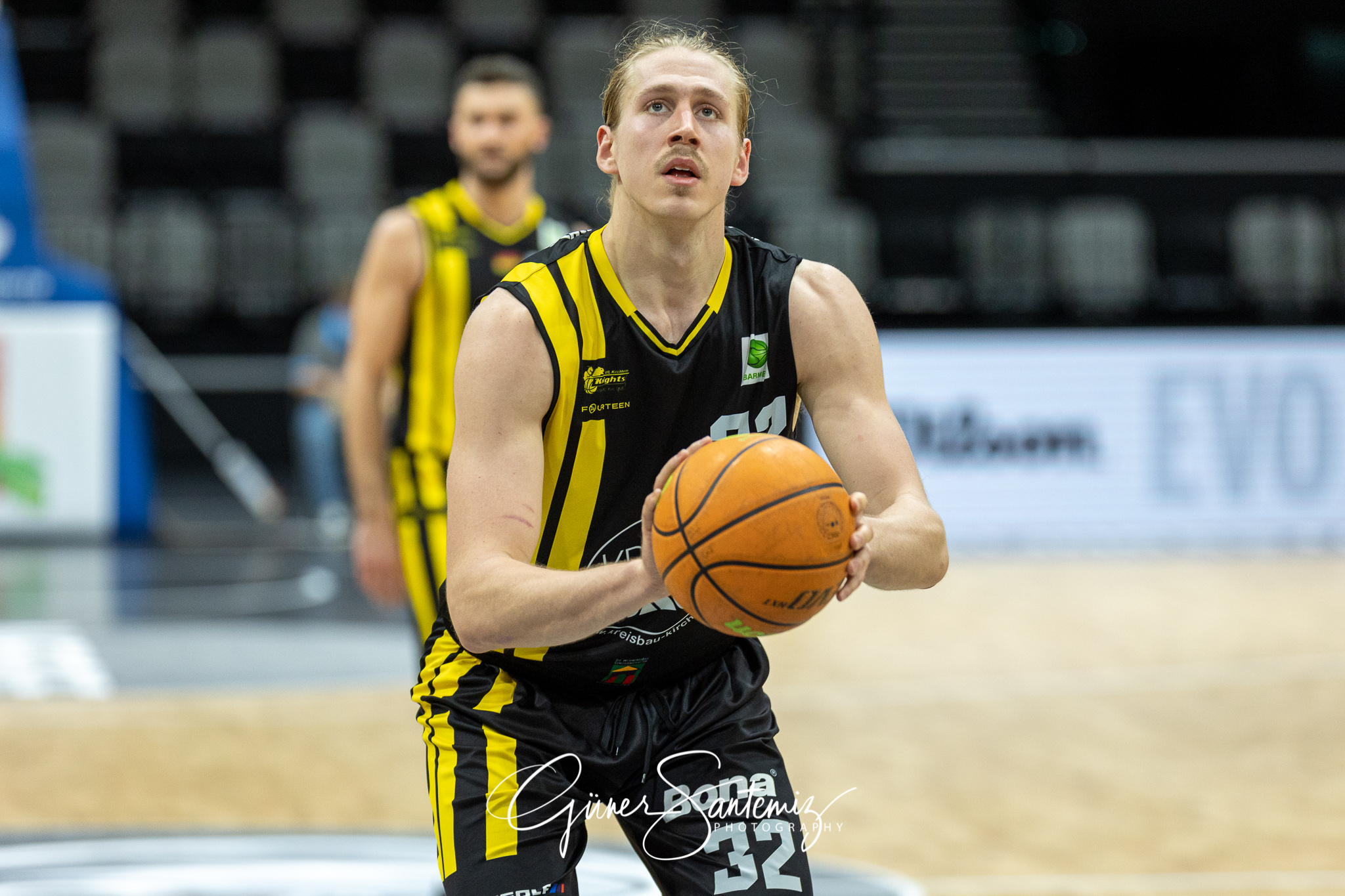 Nuernberg Falcons BC vs. VfL Kirchheim Knights - Basketball - 2.