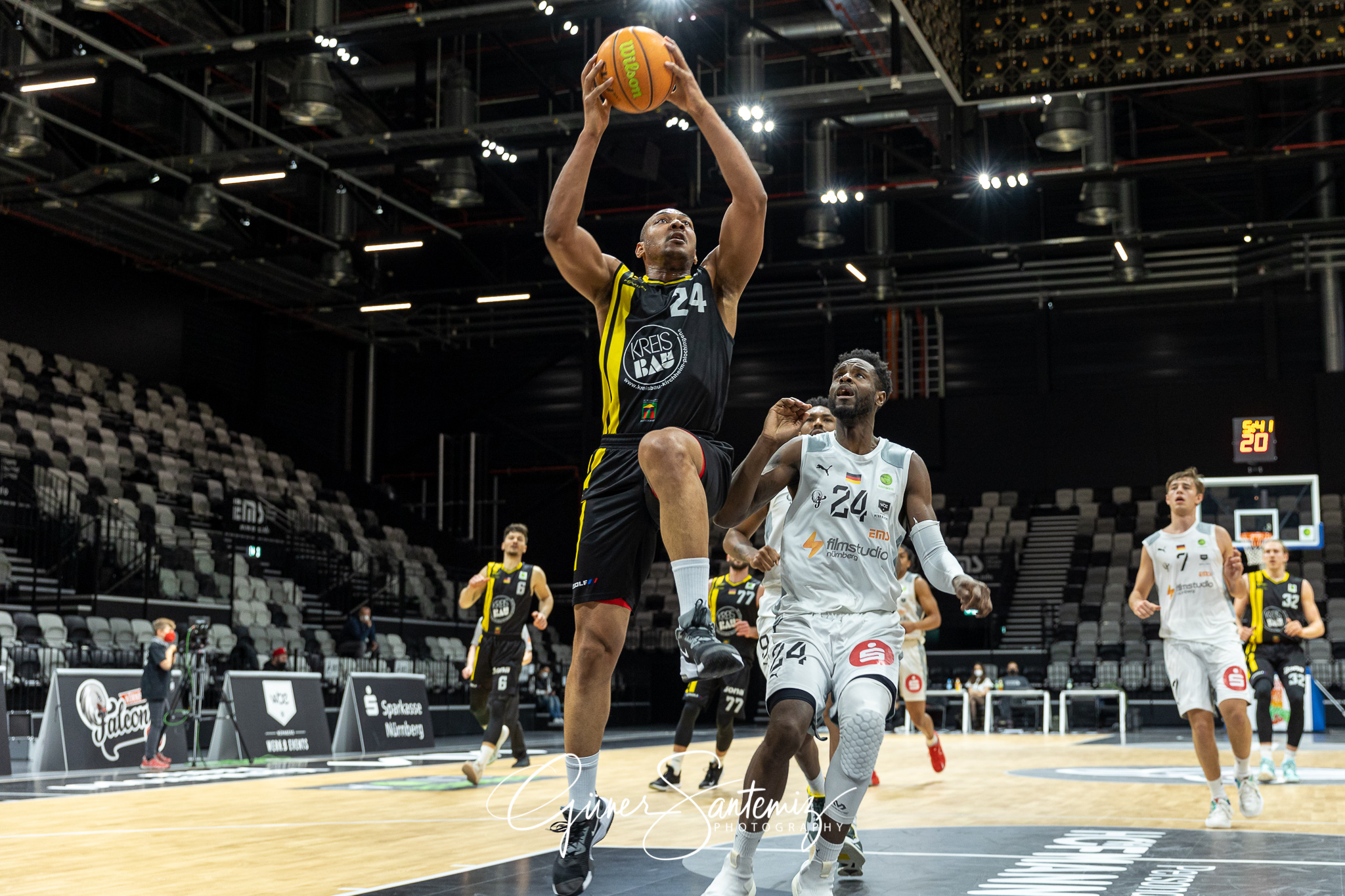 Nuernberg Falcons BC vs. VfL Kirchheim Knights - Basketball - 2.