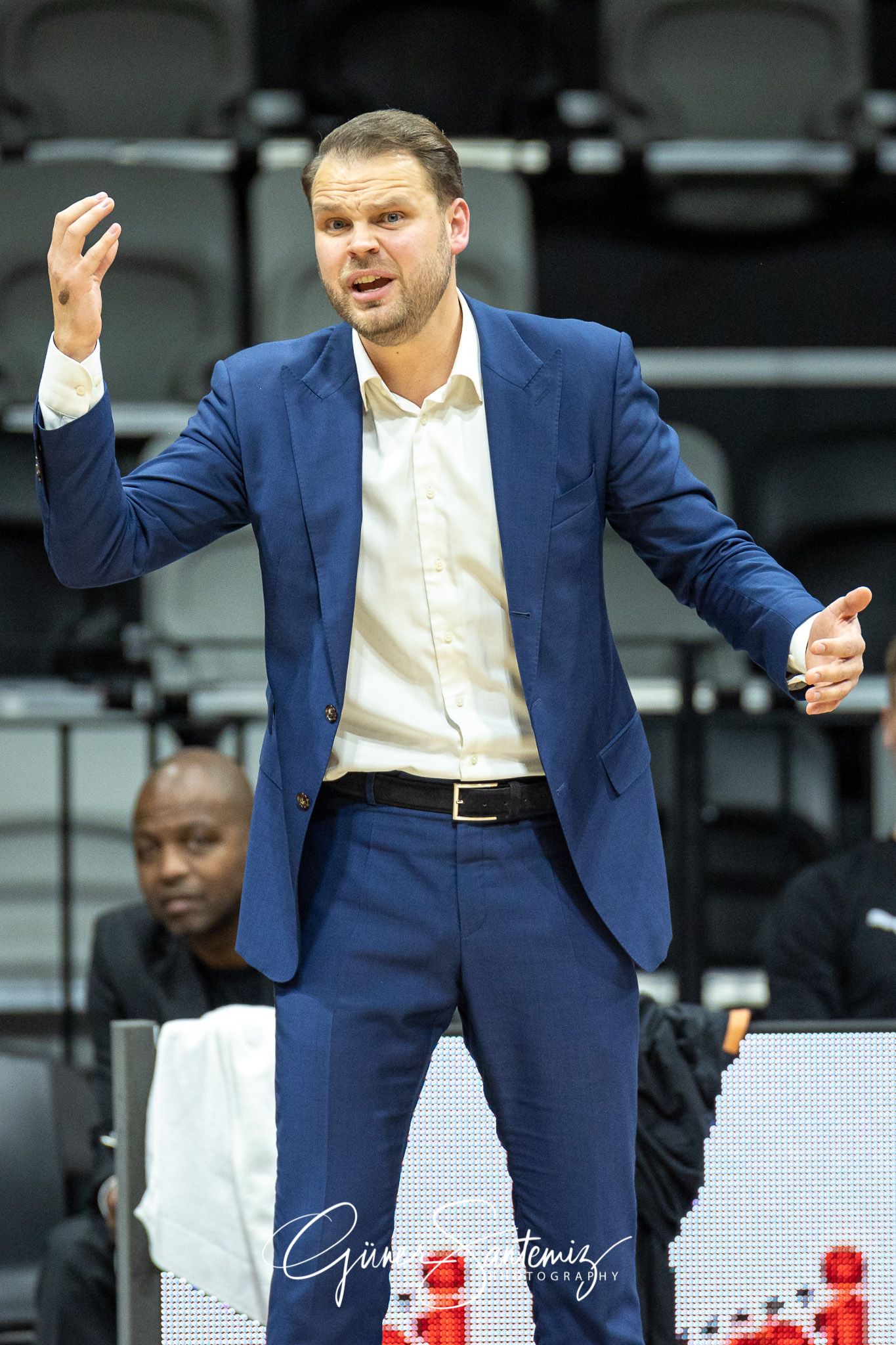 Nuernberg Falcons BC vs. VfL Kirchheim Knights - Basketball - 2.