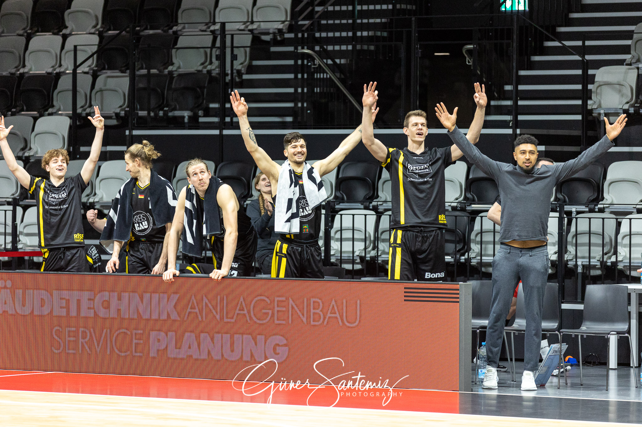 Nuernberg Falcons BC vs. VfL Kirchheim Knights - Basketball - 2.