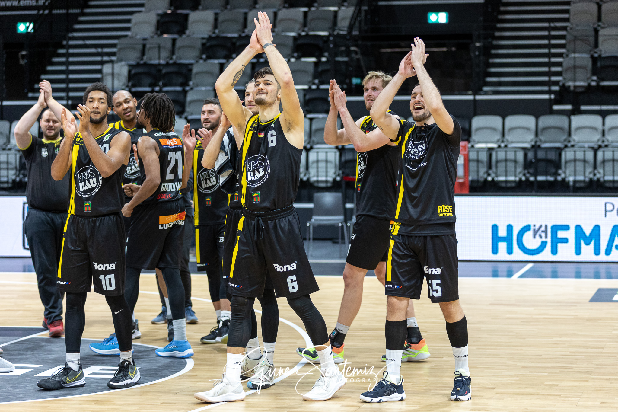 Nuernberg Falcons BC vs. VfL Kirchheim Knights - Basketball - 2.