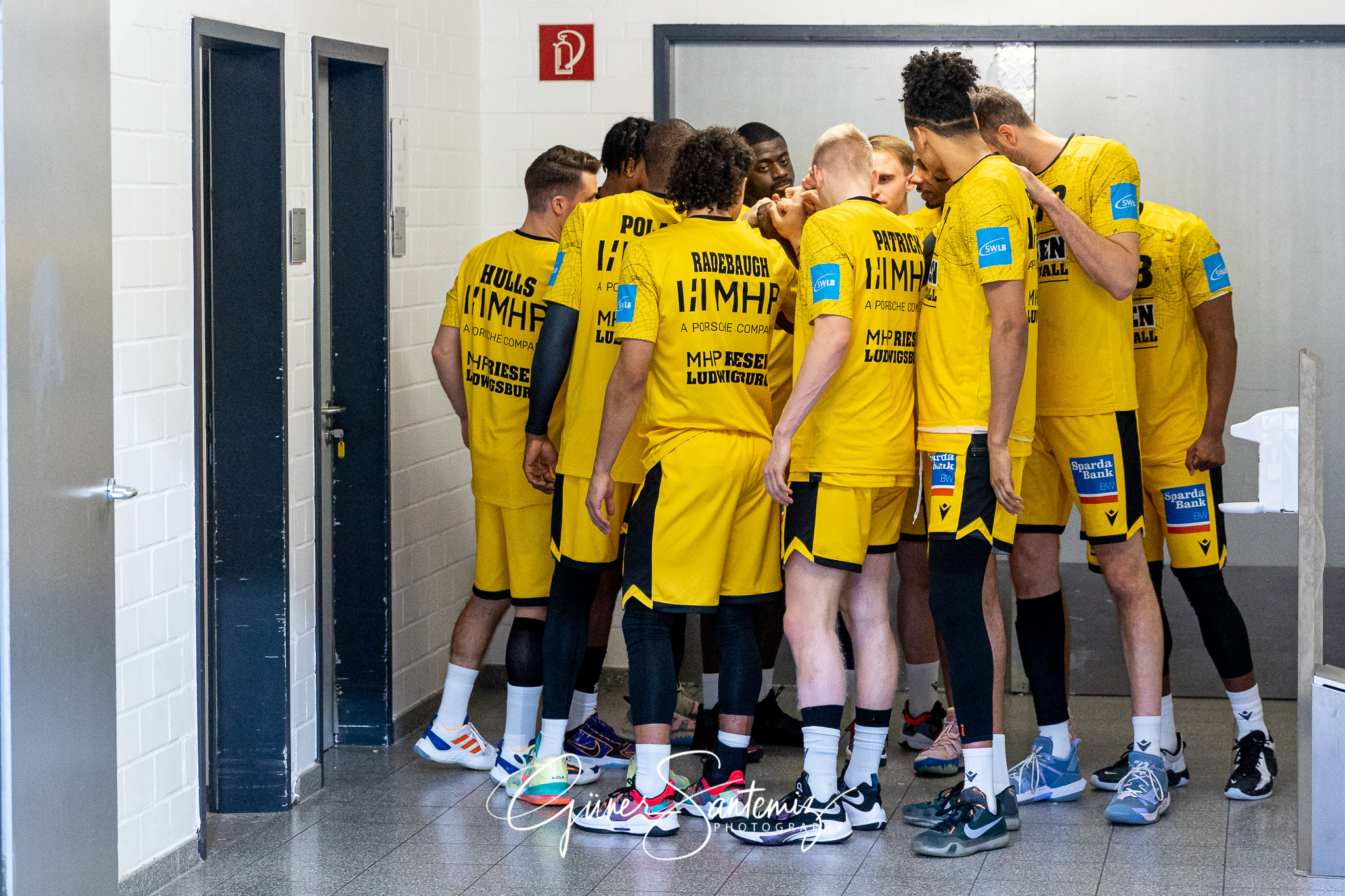 Brose Bamberg vs. MHP Riesen Ludwigsburg - Basketball - easyCred