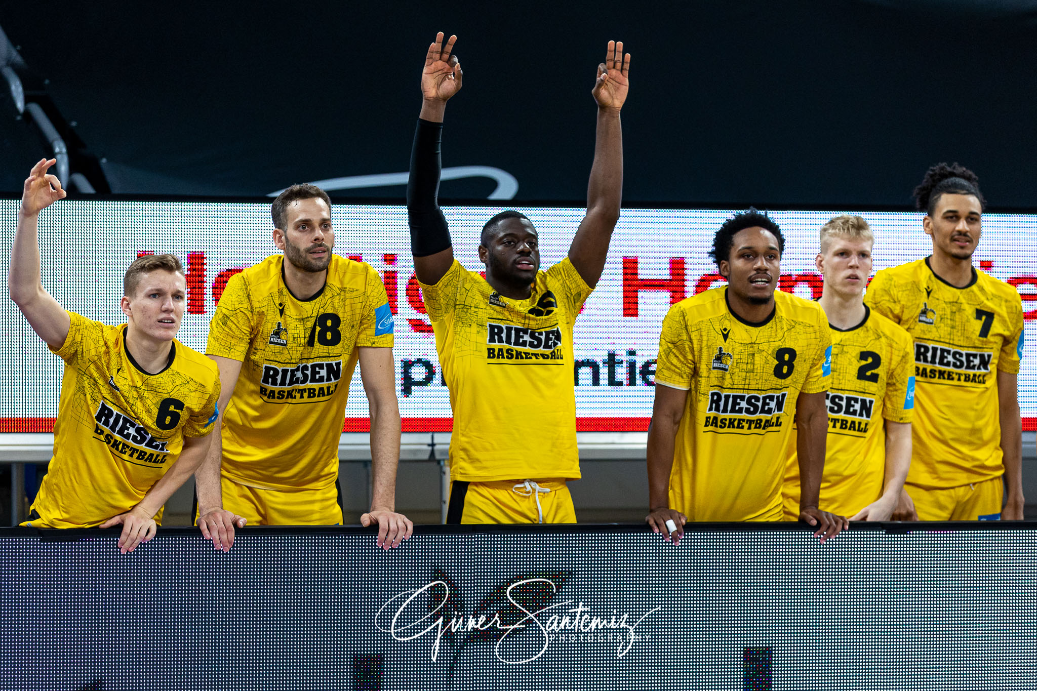 Brose Bamberg vs. MHP Riesen Ludwigsburg - Basketball - easyCred