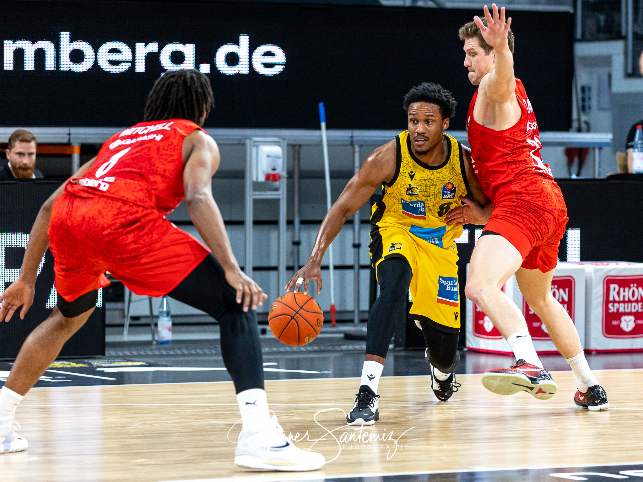 Brose Bamberg vs. MHP Riesen Ludwigsburg - Basketball - easyCred