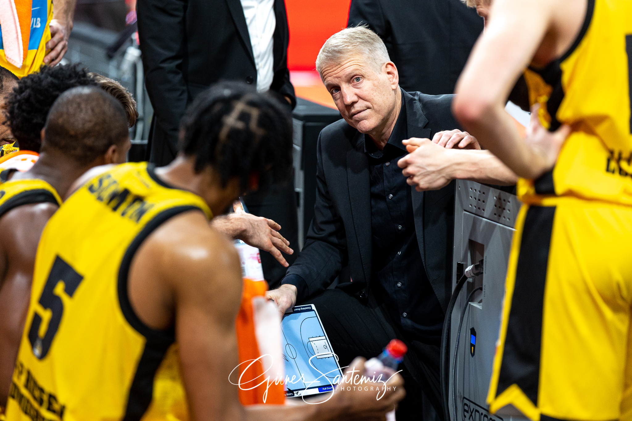 Brose Bamberg vs. MHP Riesen Ludwigsburg - Basketball - easyCred