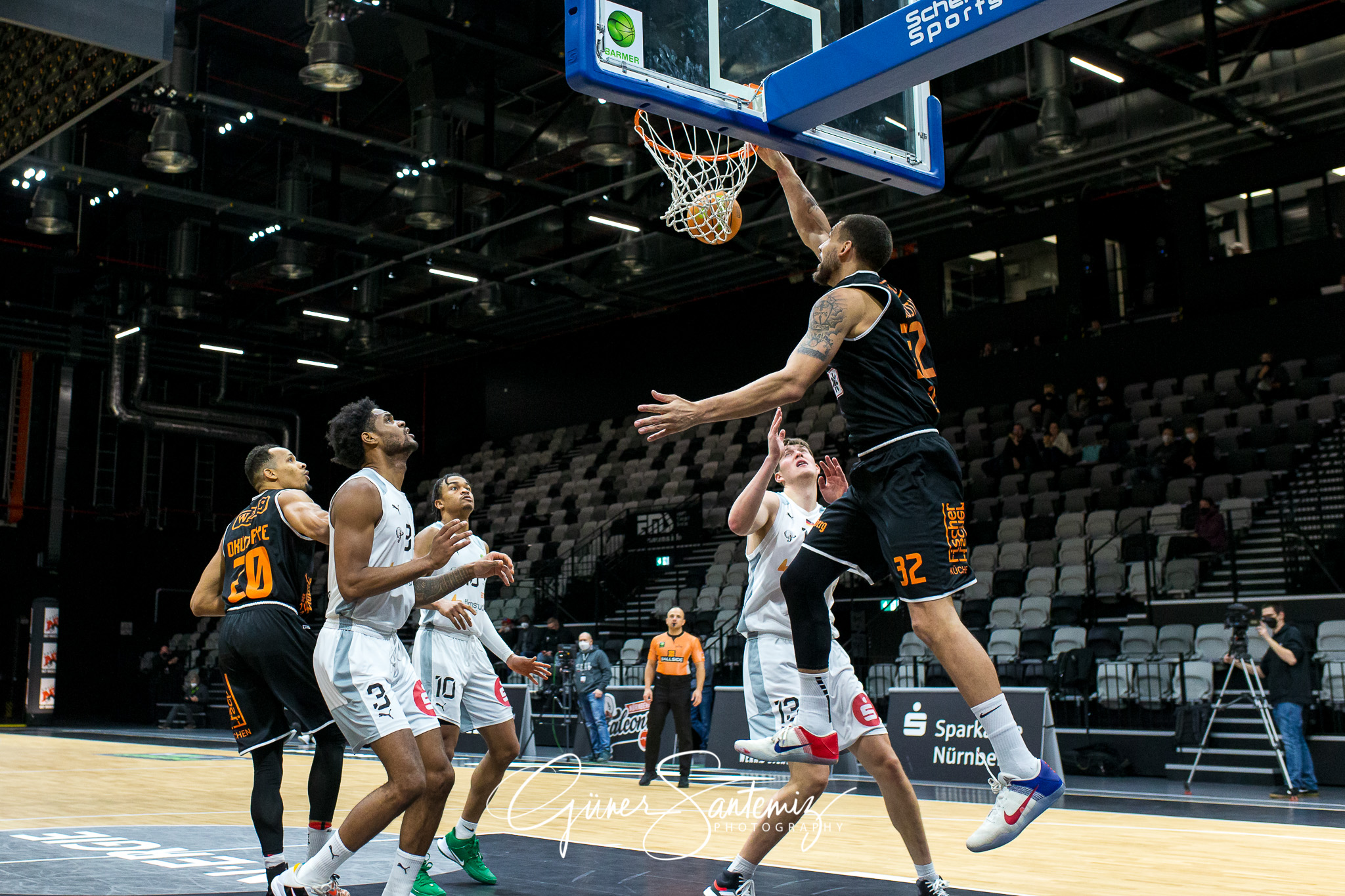 Nuernberg Falcons BC vs. wiha Panthers Schwenningen - Basketball
