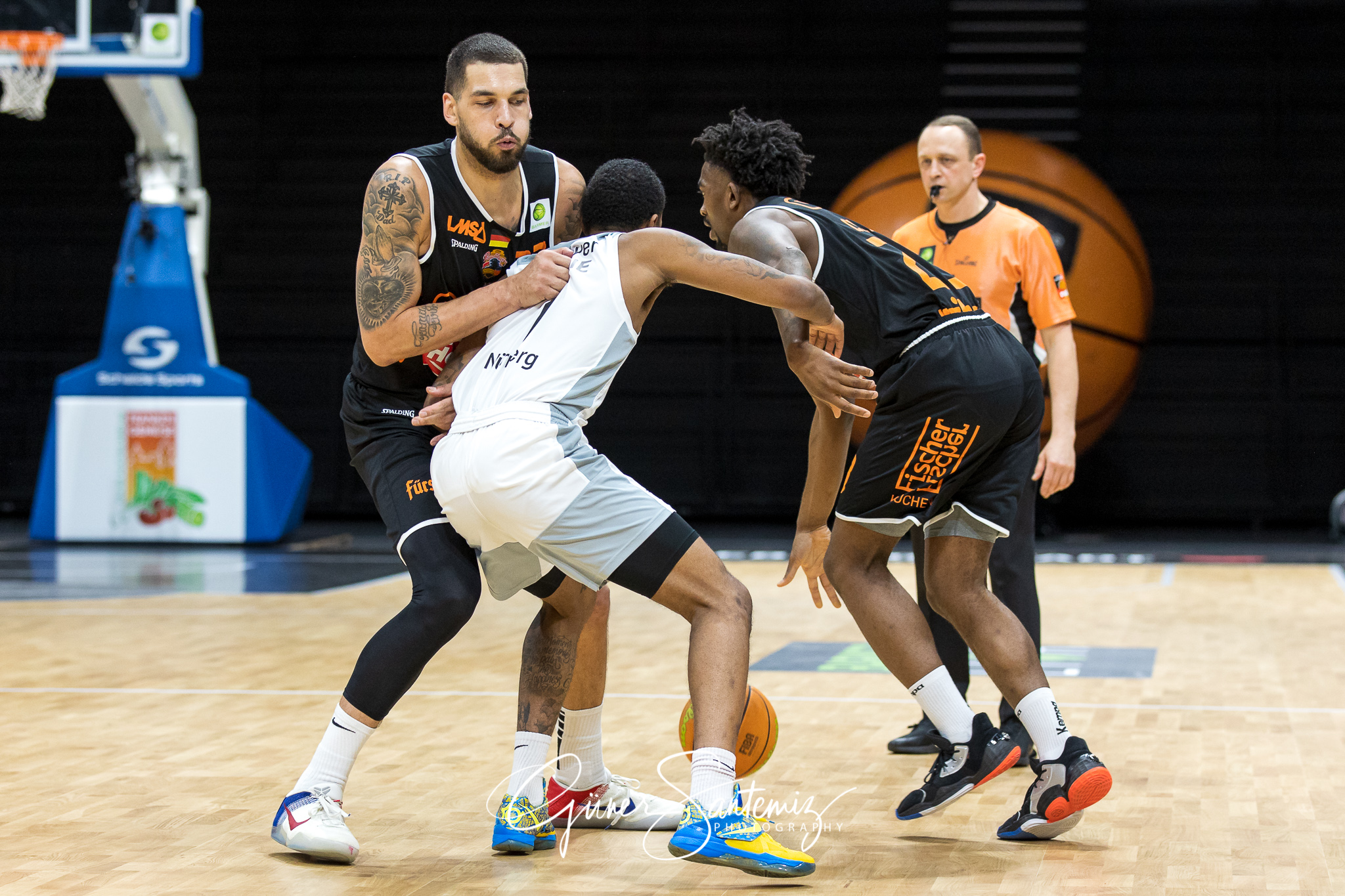 Nuernberg Falcons BC vs. wiha Panthers Schwenningen - Basketball