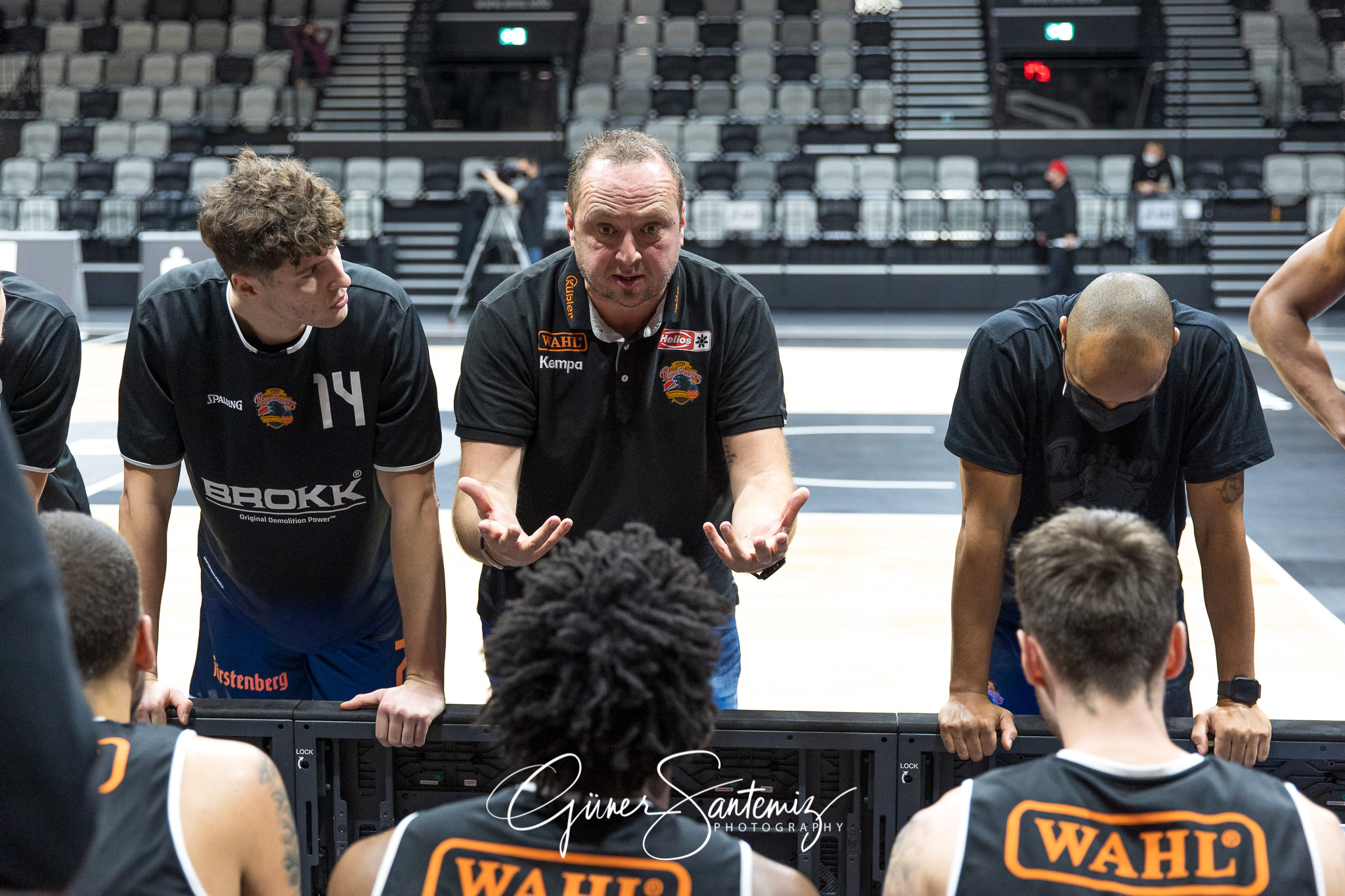 Nuernberg Falcons BC vs. wiha Panthers Schwenningen - Basketball