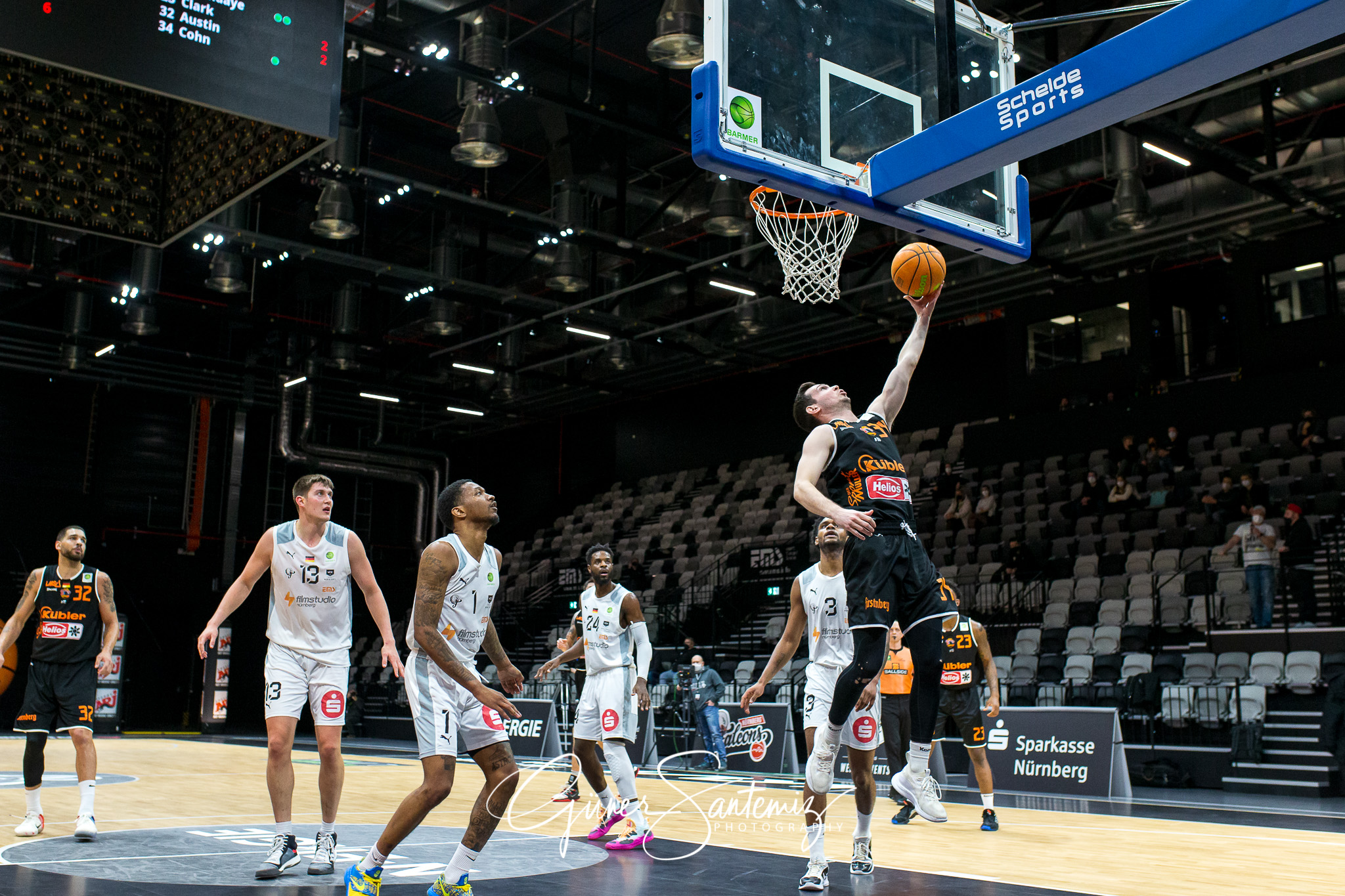 Nuernberg Falcons BC vs. wiha Panthers Schwenningen - Basketball