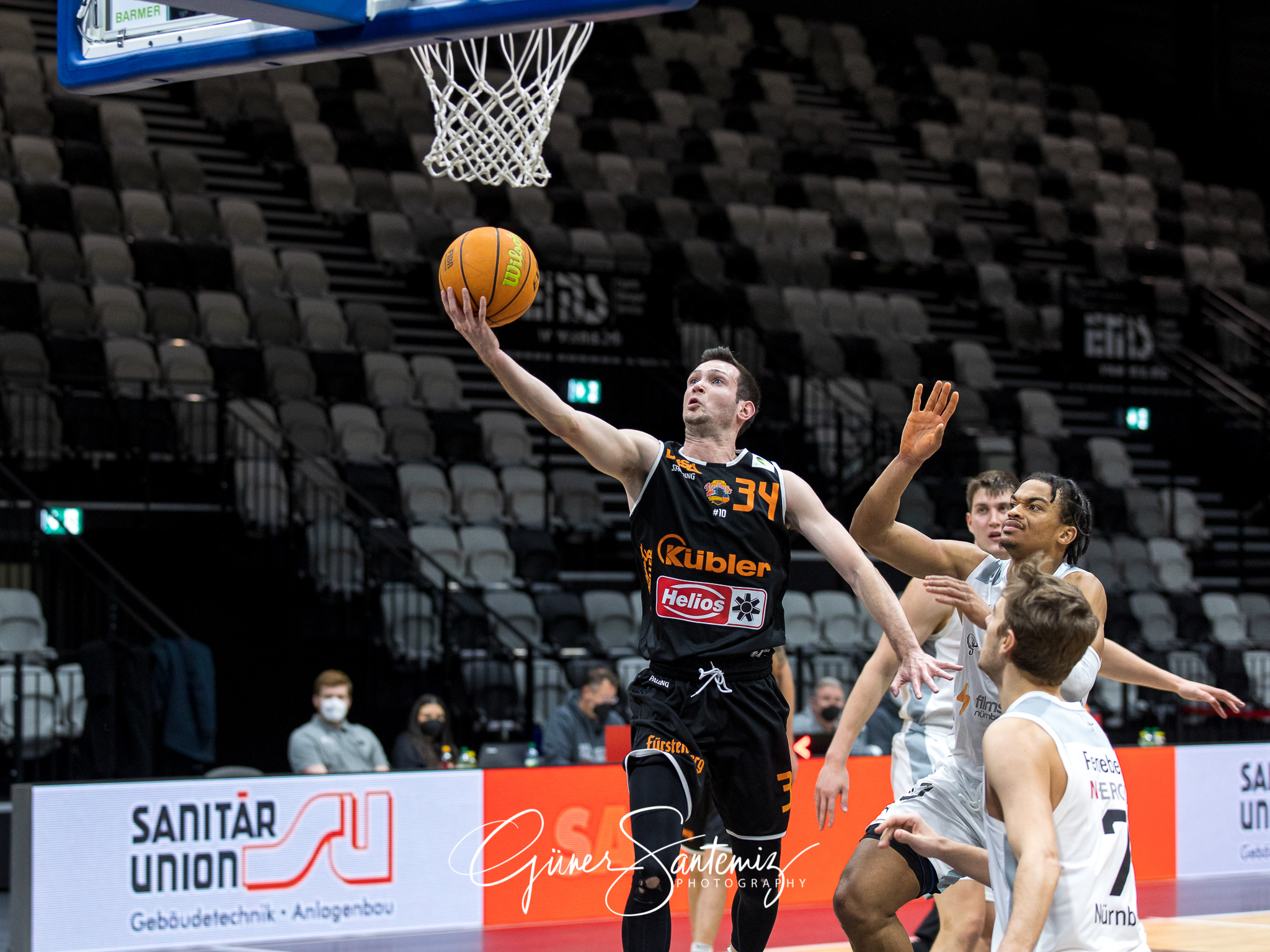 Nuernberg Falcons BC vs. wiha Panthers Schwenningen - Basketball
