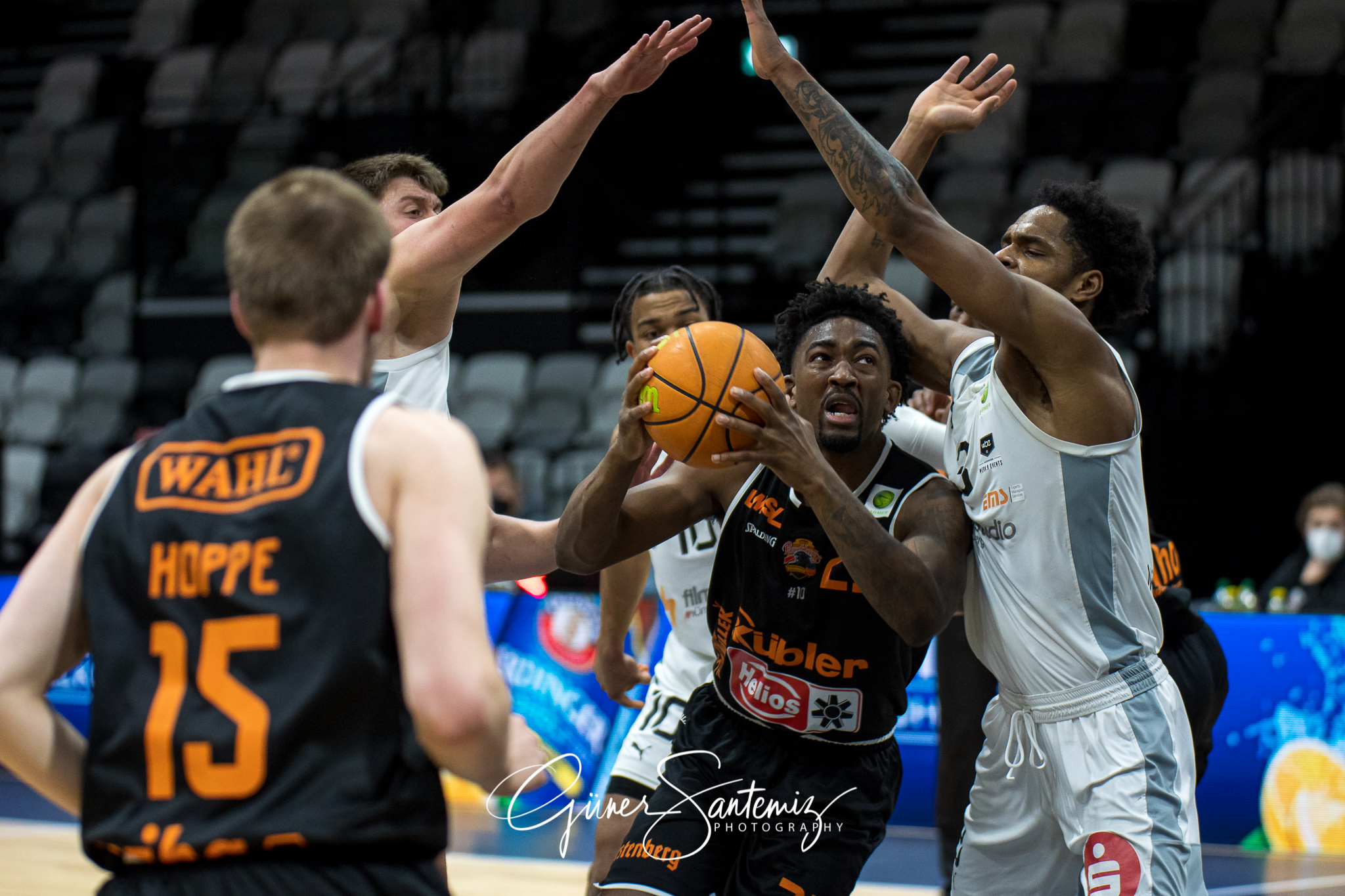 Nuernberg Falcons BC vs. wiha Panthers Schwenningen - Basketball