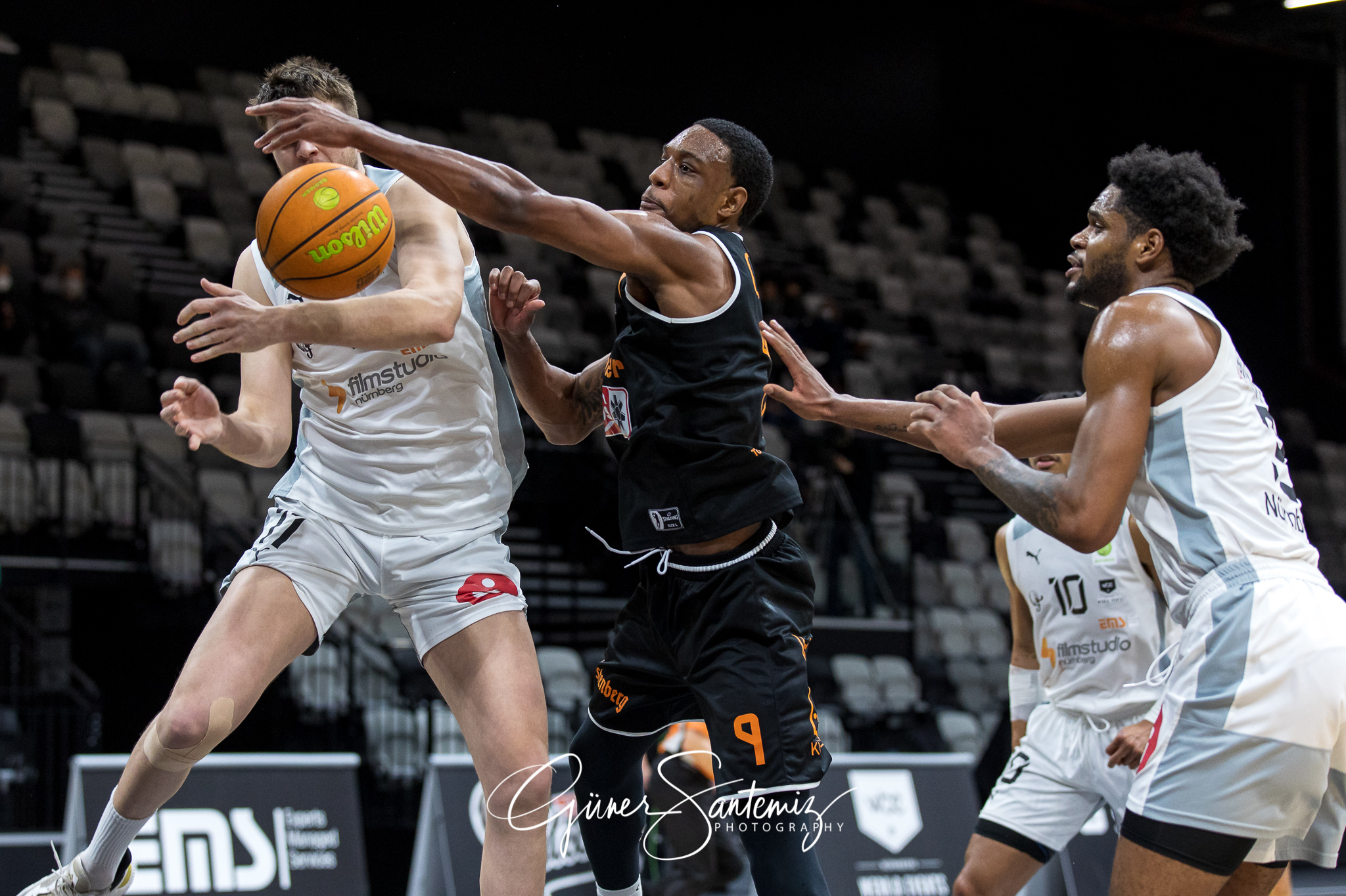 Nuernberg Falcons BC vs. wiha Panthers Schwenningen - Basketball