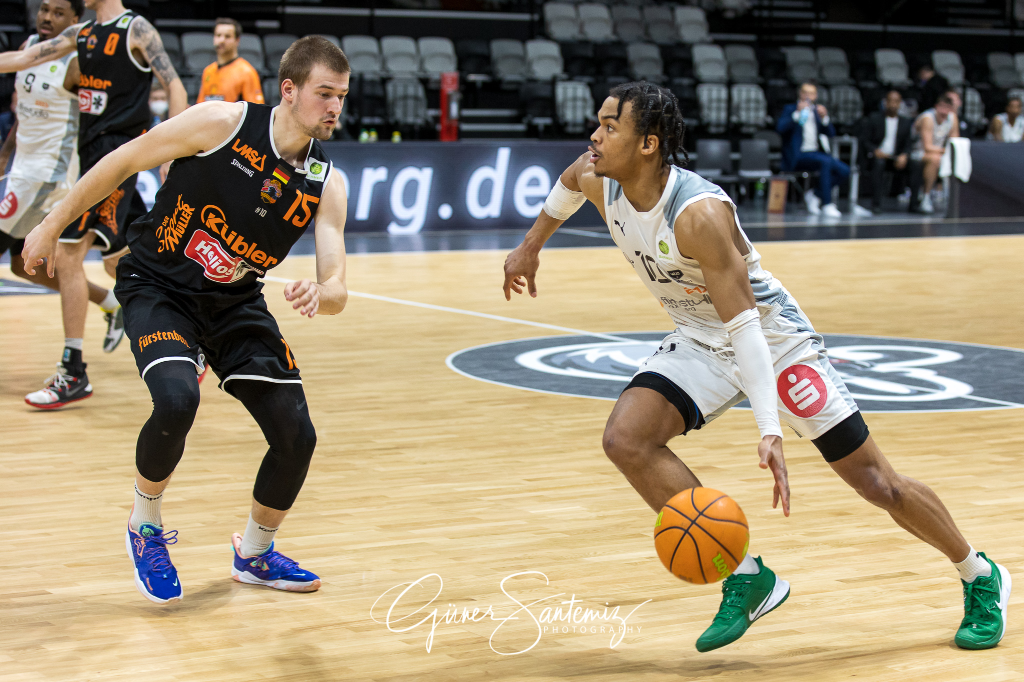 Nuernberg Falcons BC vs. wiha Panthers Schwenningen - Basketball