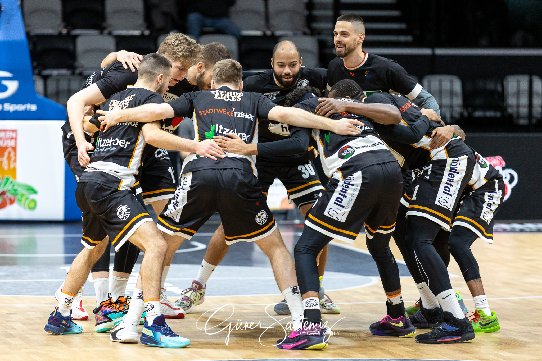 Nuernberg Falcons BC vs. Itzehoe Eagles - Basketball - 2. Bundes
