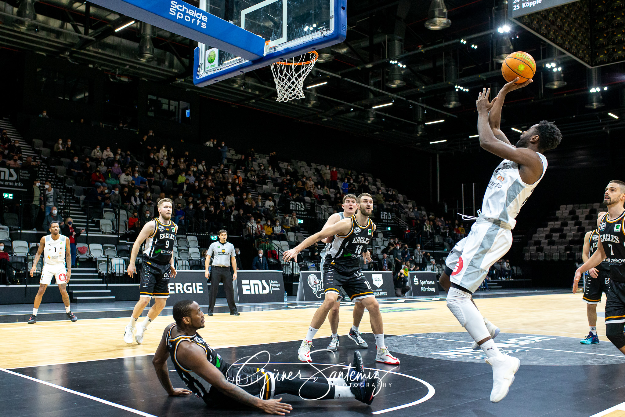 Nuernberg Falcons BC vs. Itzehoe Eagles - Basketball - 2. Bundes