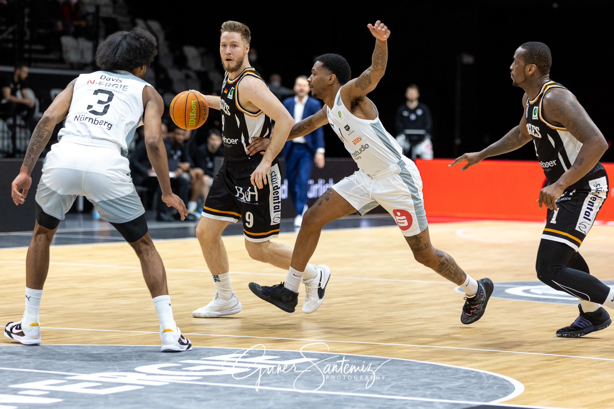 Nuernberg Falcons BC vs. Itzehoe Eagles - Basketball - 2. Bundes