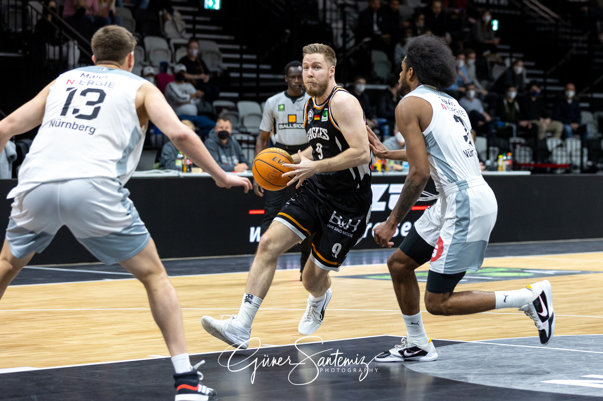 Nuernberg Falcons BC vs. Itzehoe Eagles - Basketball - 2. Bundes