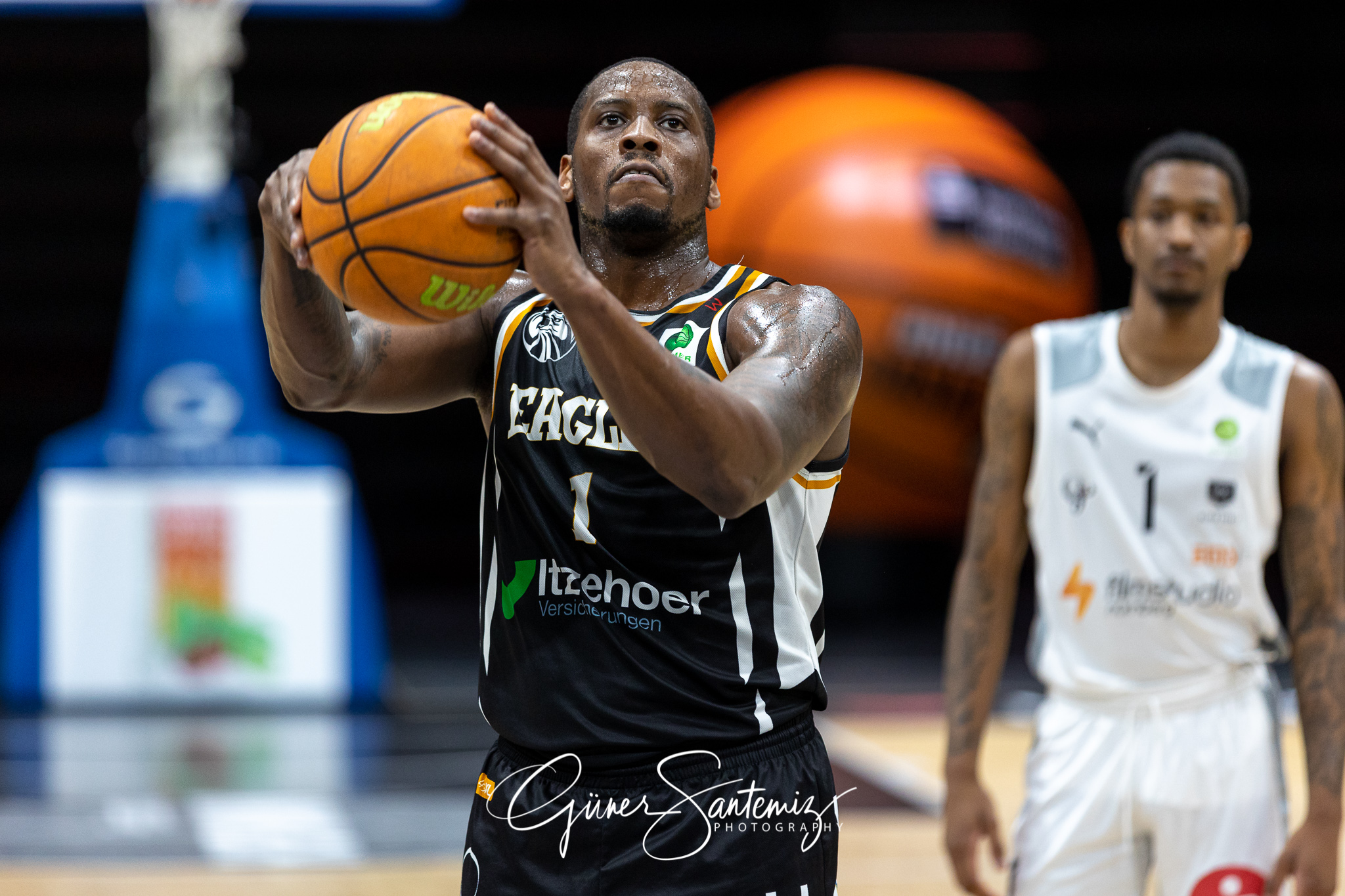 Nuernberg Falcons BC vs. Itzehoe Eagles - Basketball - 2. Bundes