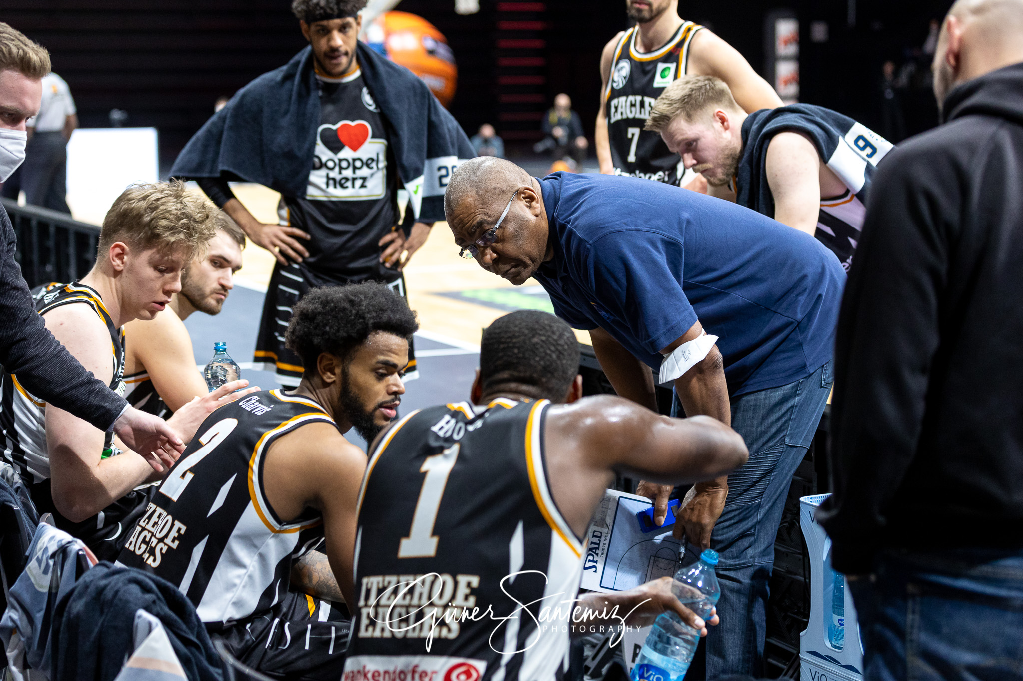 Nuernberg Falcons BC vs. Itzehoe Eagles - Basketball - 2. Bundes