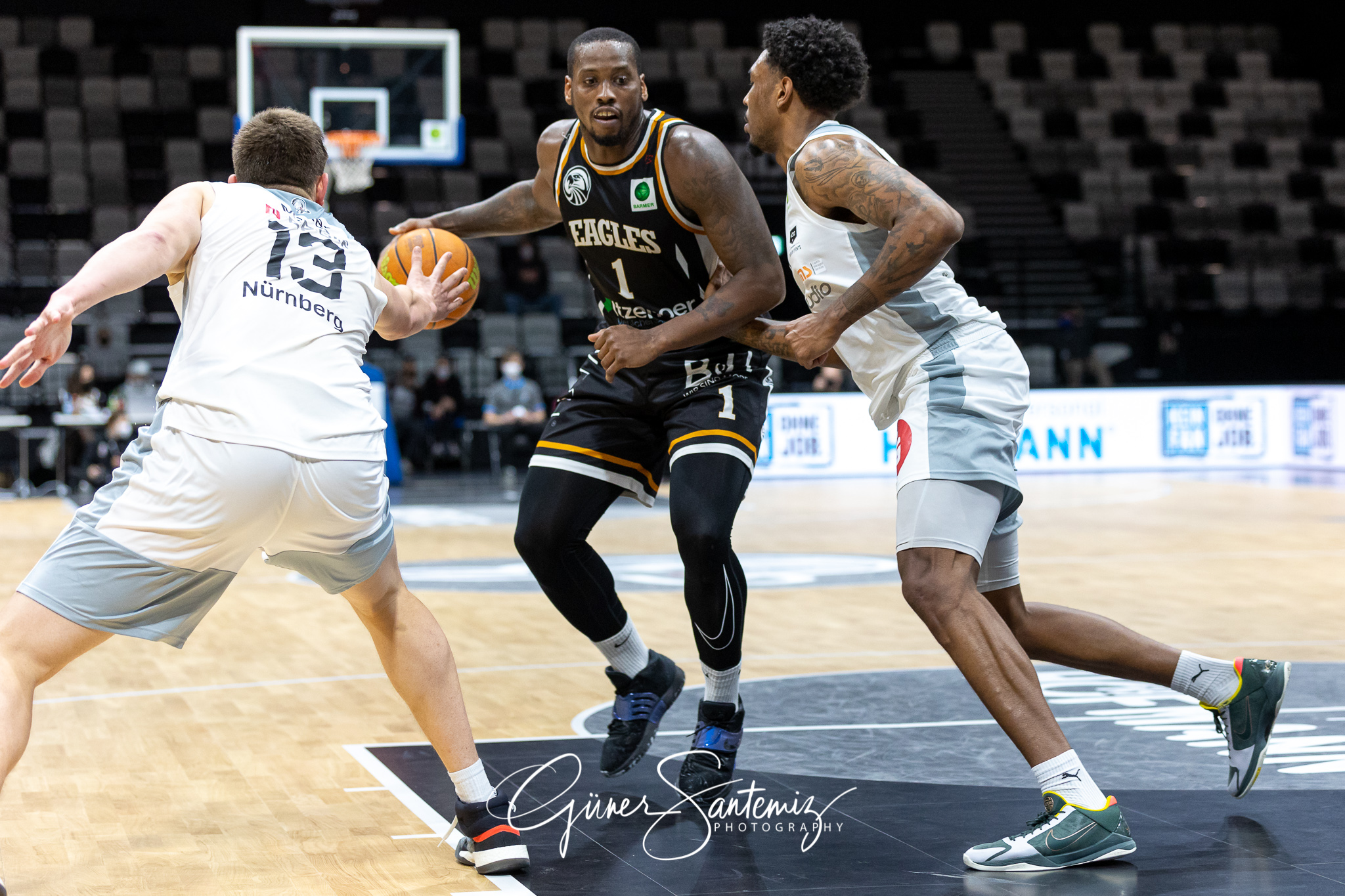 Nuernberg Falcons BC vs. Itzehoe Eagles - Basketball - 2. Bundes