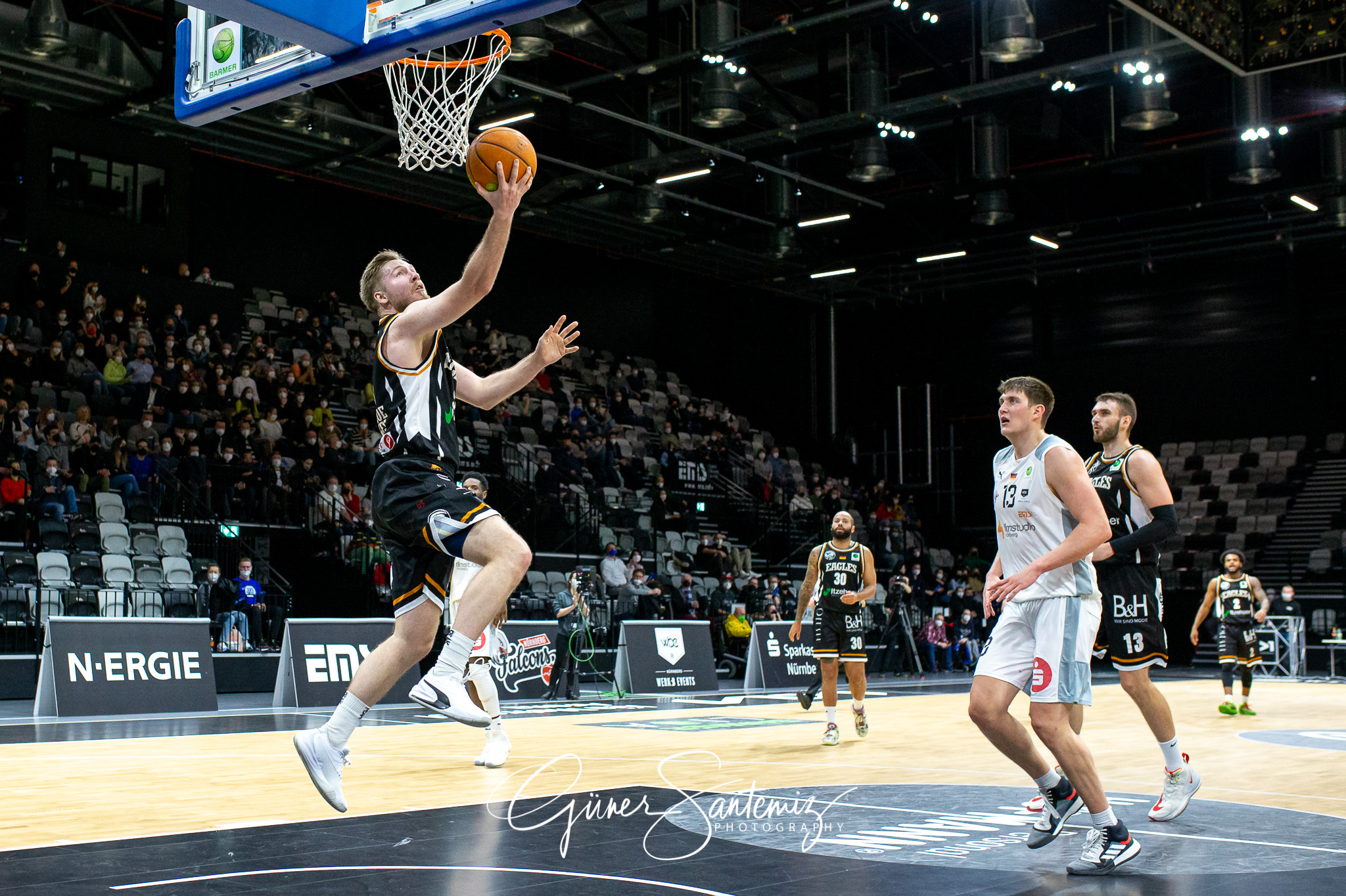 Nuernberg Falcons BC vs. Itzehoe Eagles - Basketball - 2. Bundes