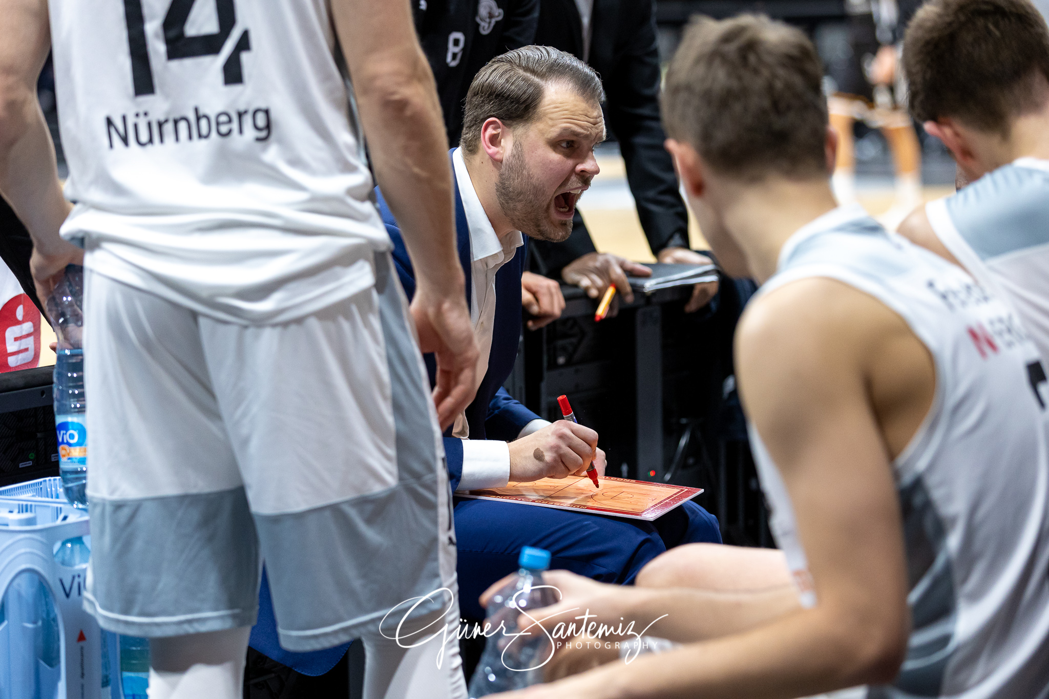 Nuernberg Falcons BC vs. Itzehoe Eagles - Basketball - 2. Bundes