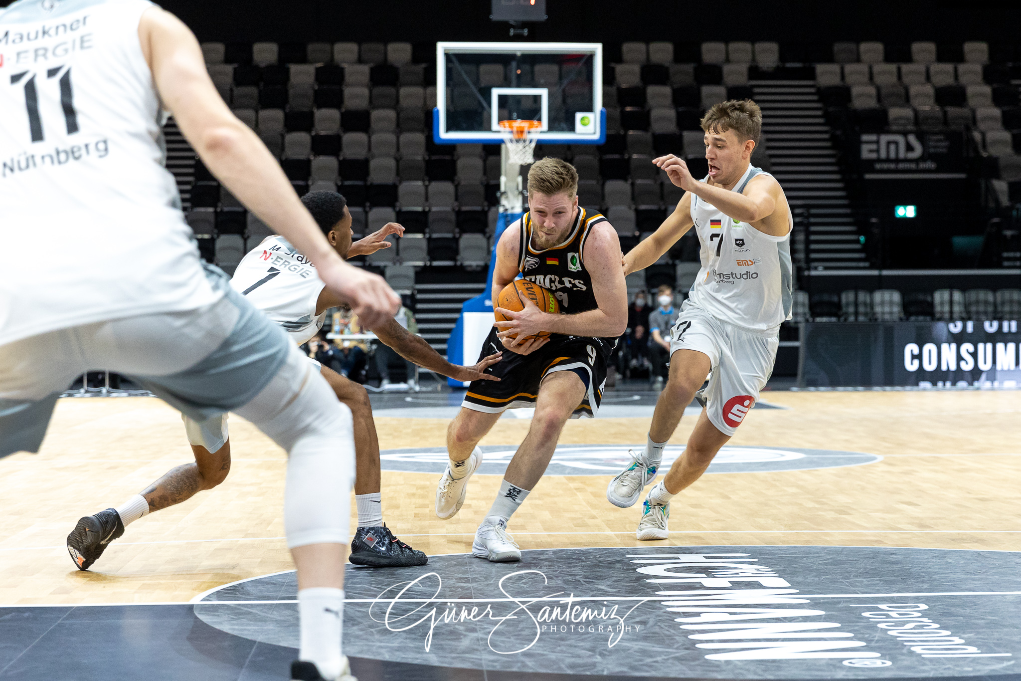 Nuernberg Falcons BC vs. Itzehoe Eagles - Basketball - 2. Bundes