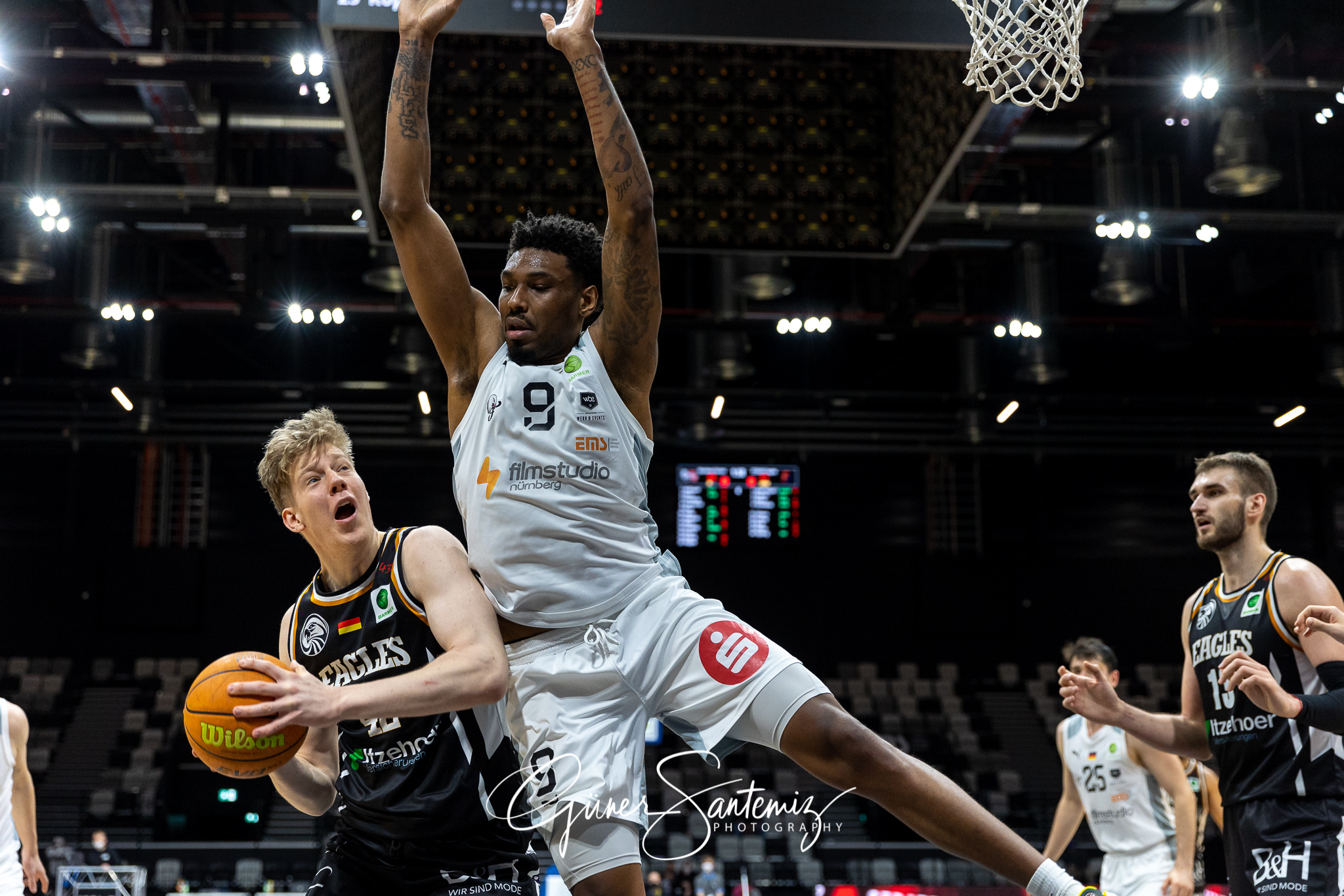 Nuernberg Falcons BC vs. Itzehoe Eagles - Basketball - 2. Bundes