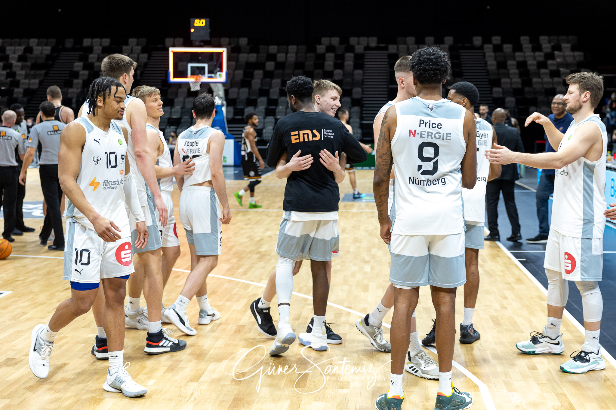 Nuernberg Falcons BC vs. Itzehoe Eagles - Basketball - 2. Bundes