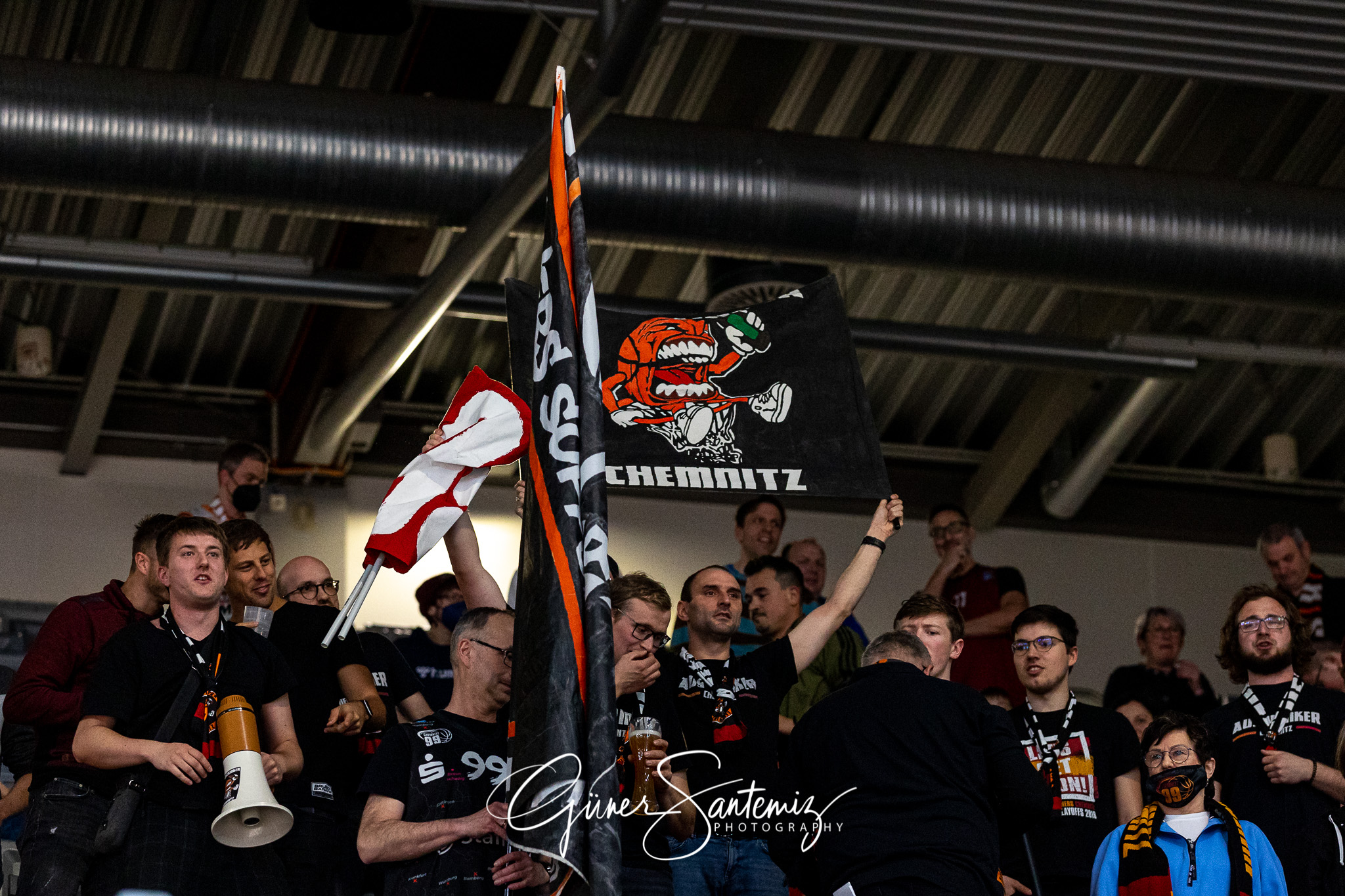 Brose Bamberg vs. Niners Chemnitz - Basketball - easyCredit BBL