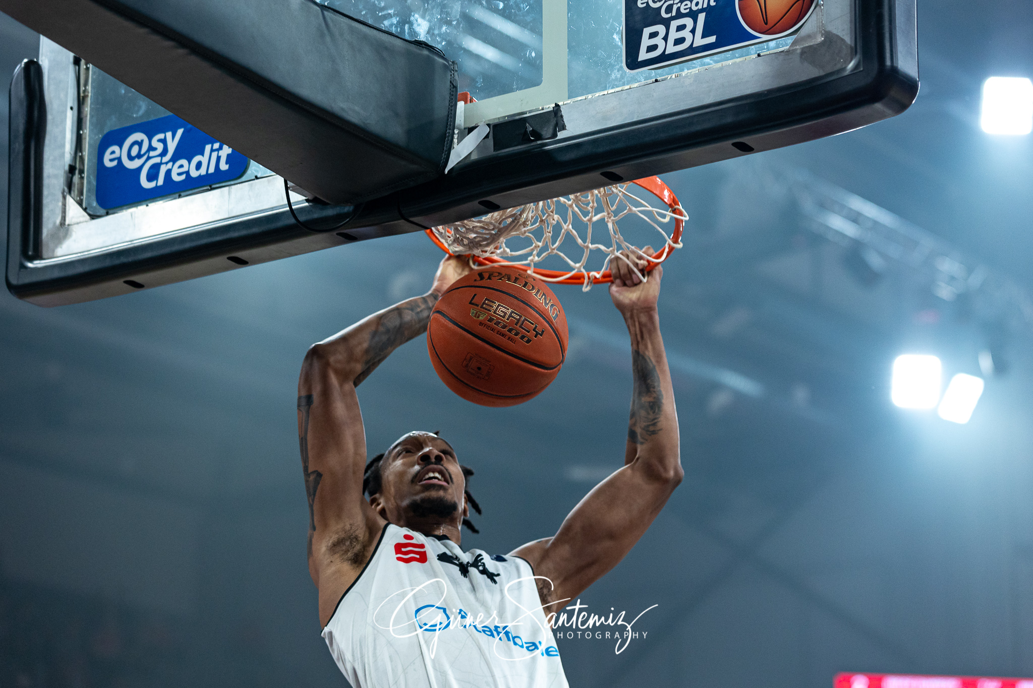Brose Bamberg vs. Niners Chemnitz - Basketball - easyCredit BBL