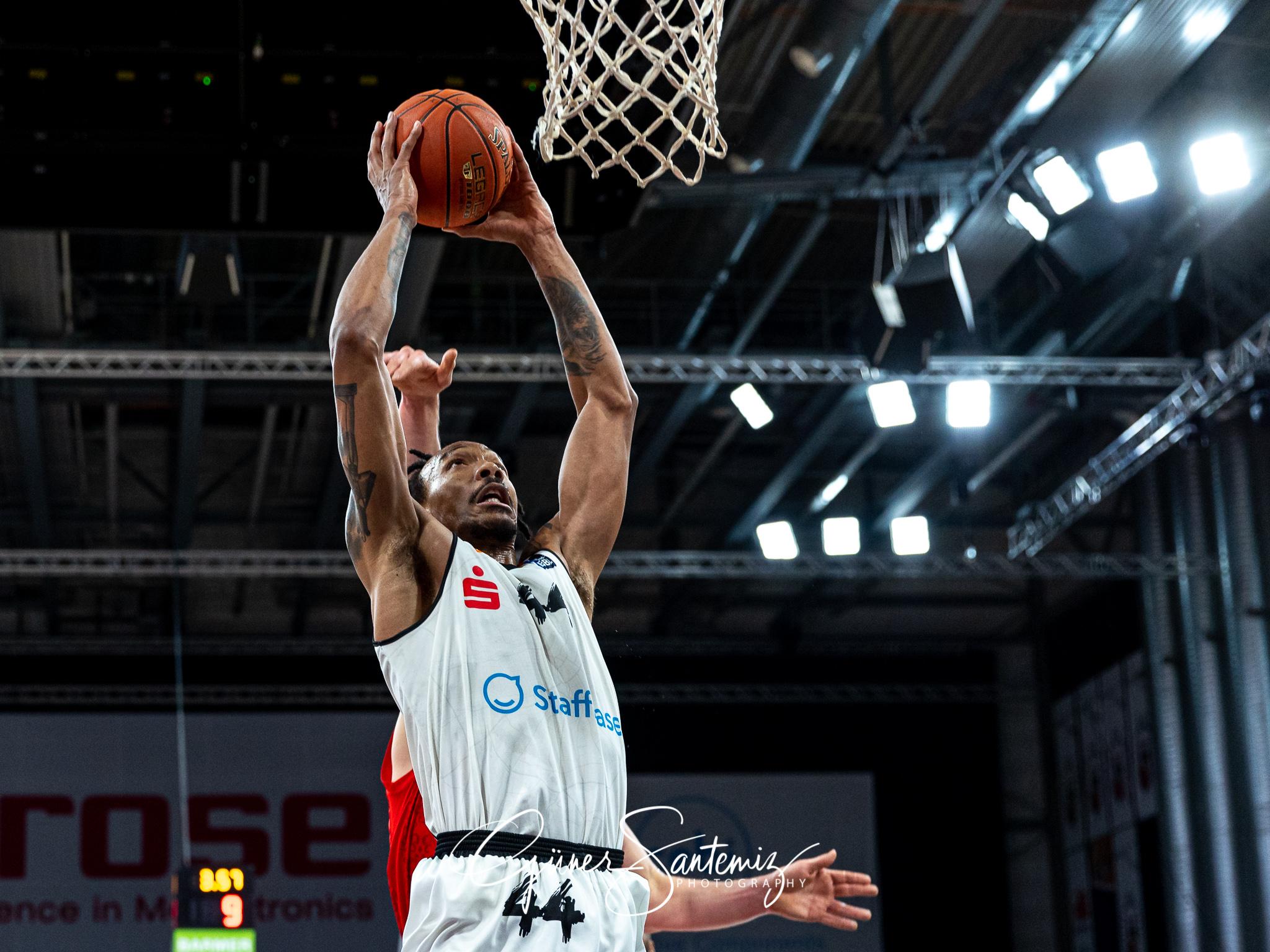 Brose Bamberg vs. Niners Chemnitz - Basketball - easyCredit BBL