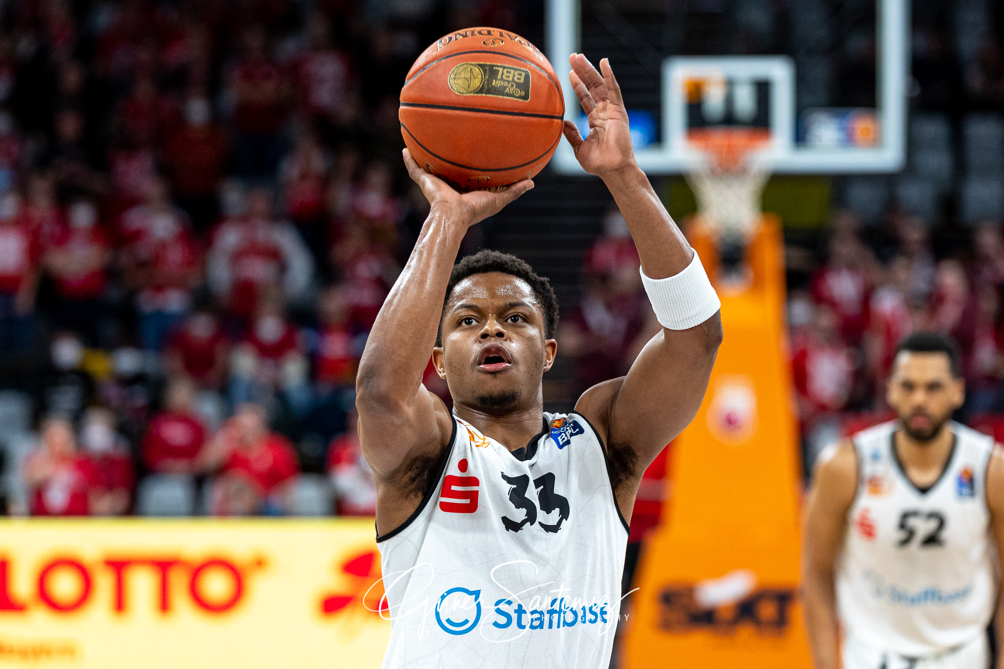 Brose Bamberg vs. Niners Chemnitz - Basketball - easyCredit BBL
