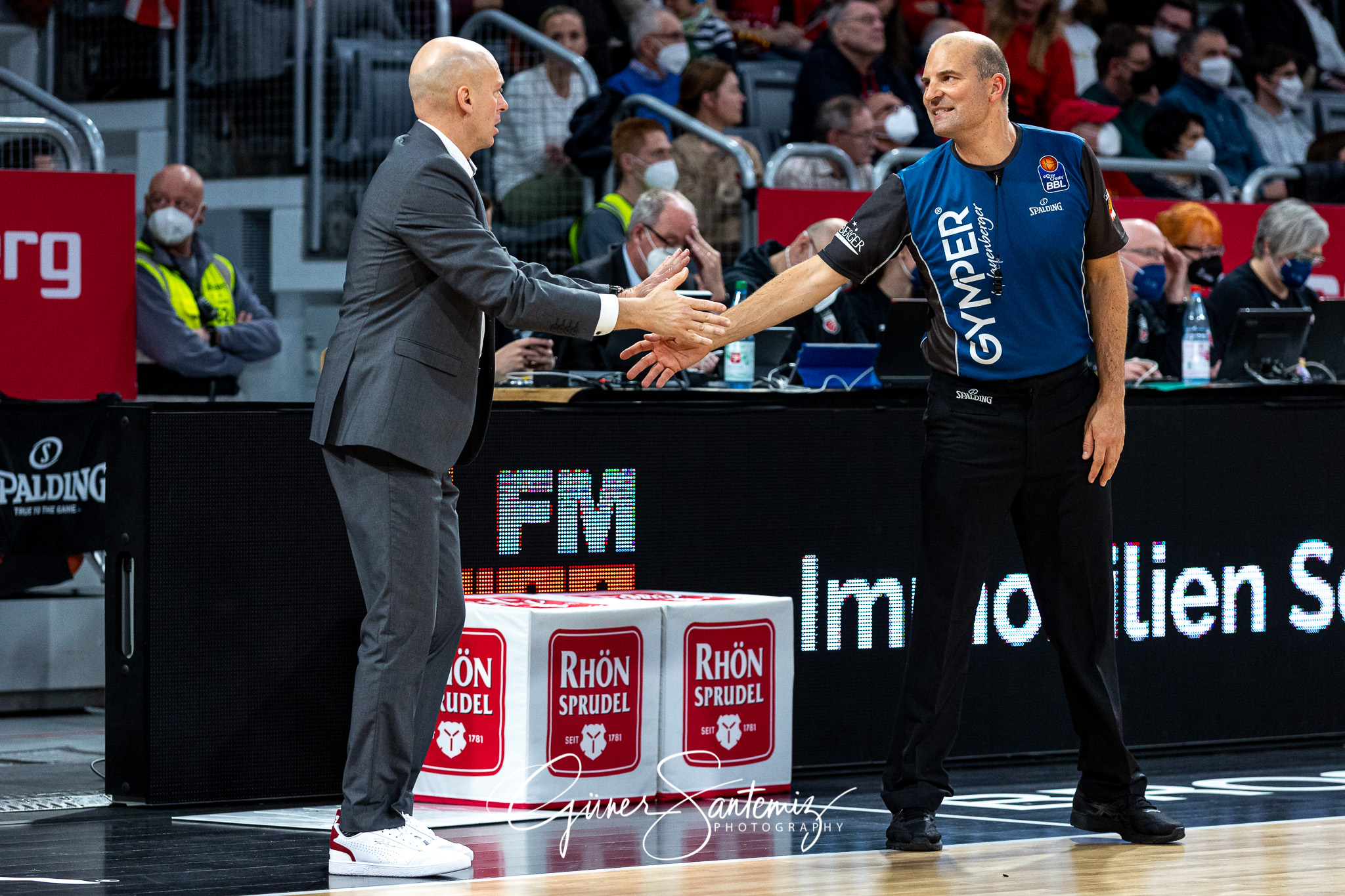 Brose Bamberg vs. Niners Chemnitz - Basketball - easyCredit BBL