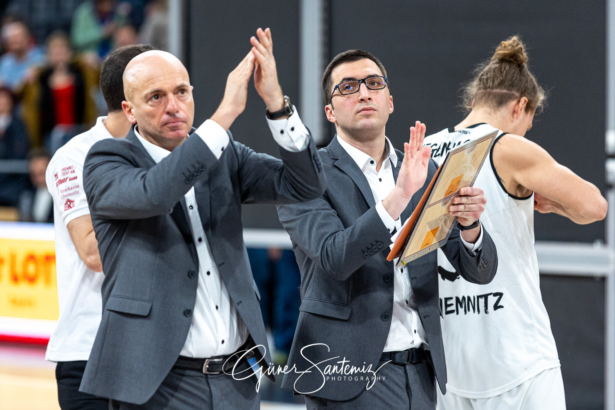 Brose Bamberg vs. Niners Chemnitz - Basketball - easyCredit BBL