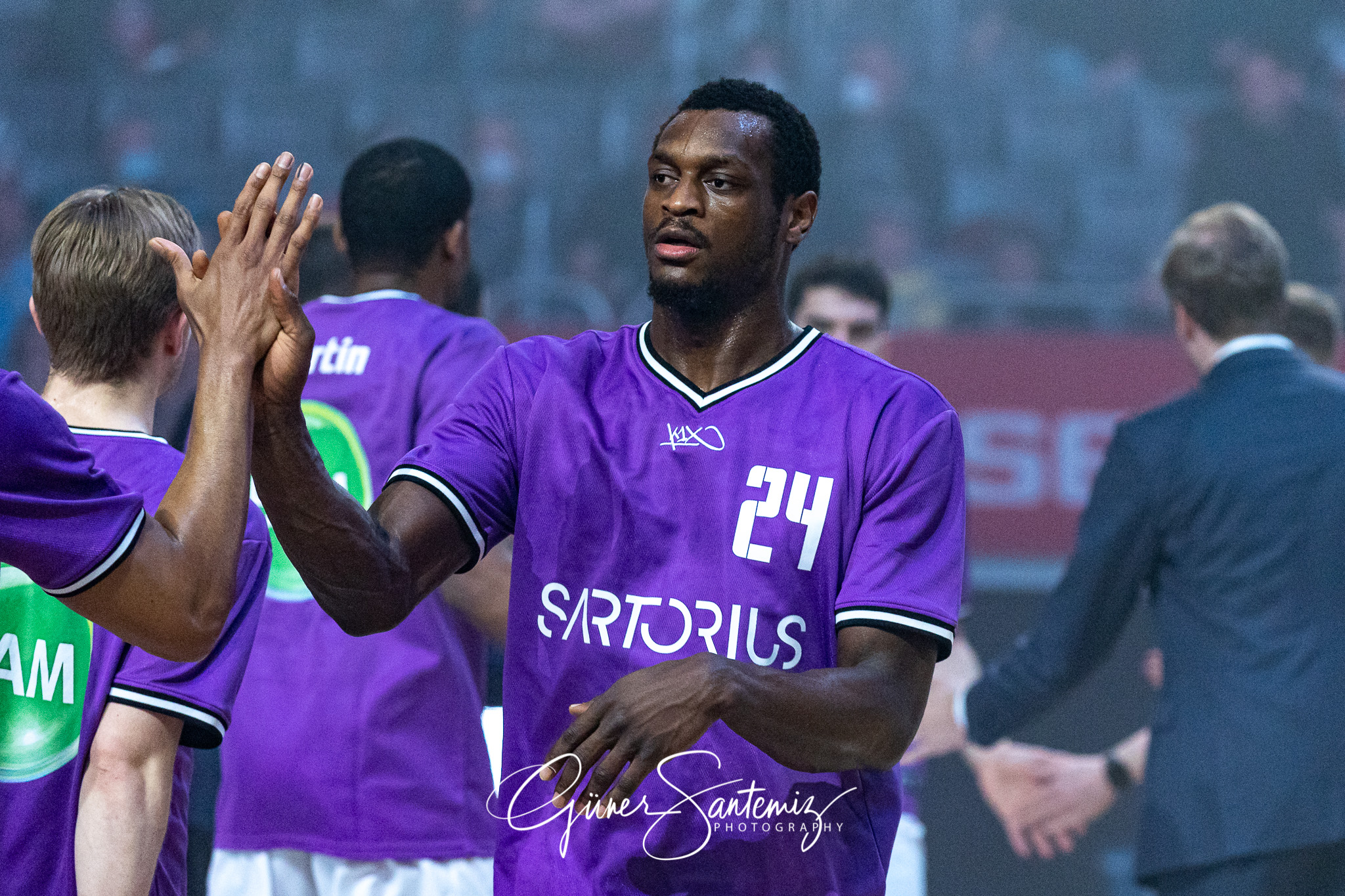 Brose Bamberg vs. BG Goettingen - Basketball - easyCredit BBL -