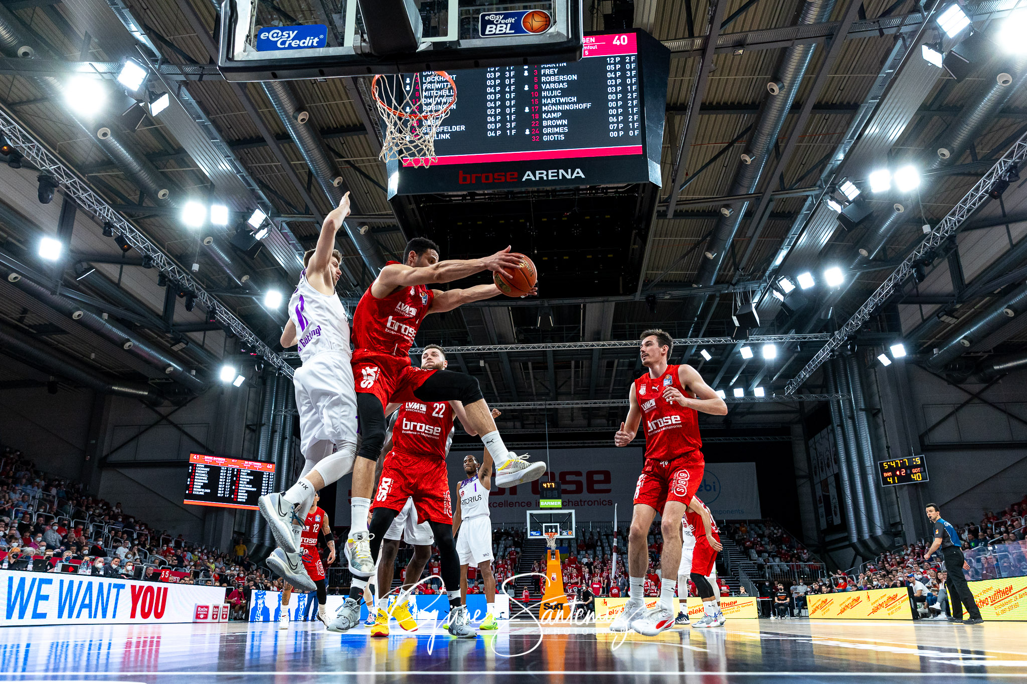 Brose Bamberg vs. BG Goettingen - Basketball - easyCredit BBL -