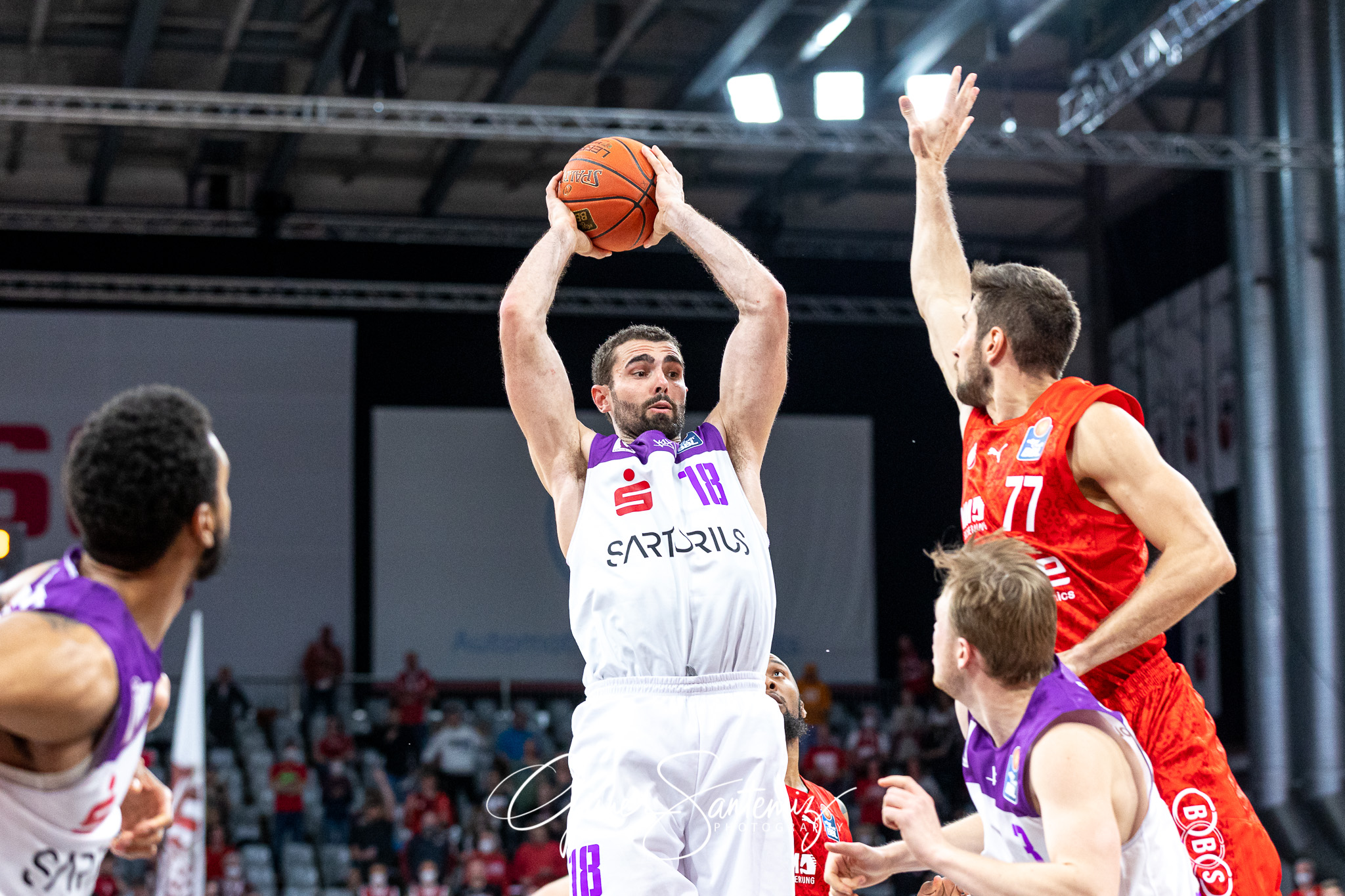 Brose Bamberg vs. BG Goettingen - Basketball - easyCredit BBL -