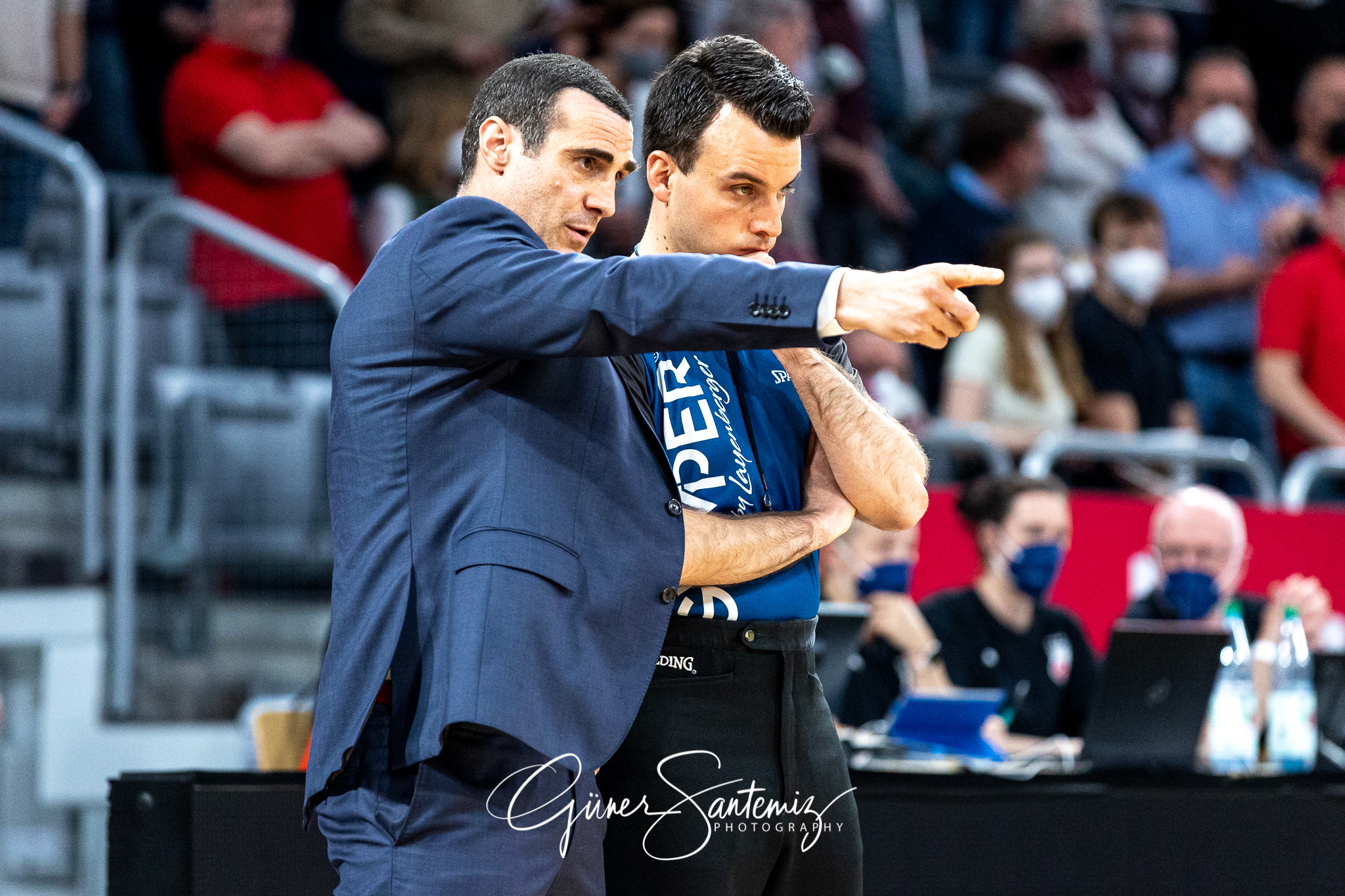 Brose Bamberg vs. BG Goettingen - Basketball - easyCredit BBL -