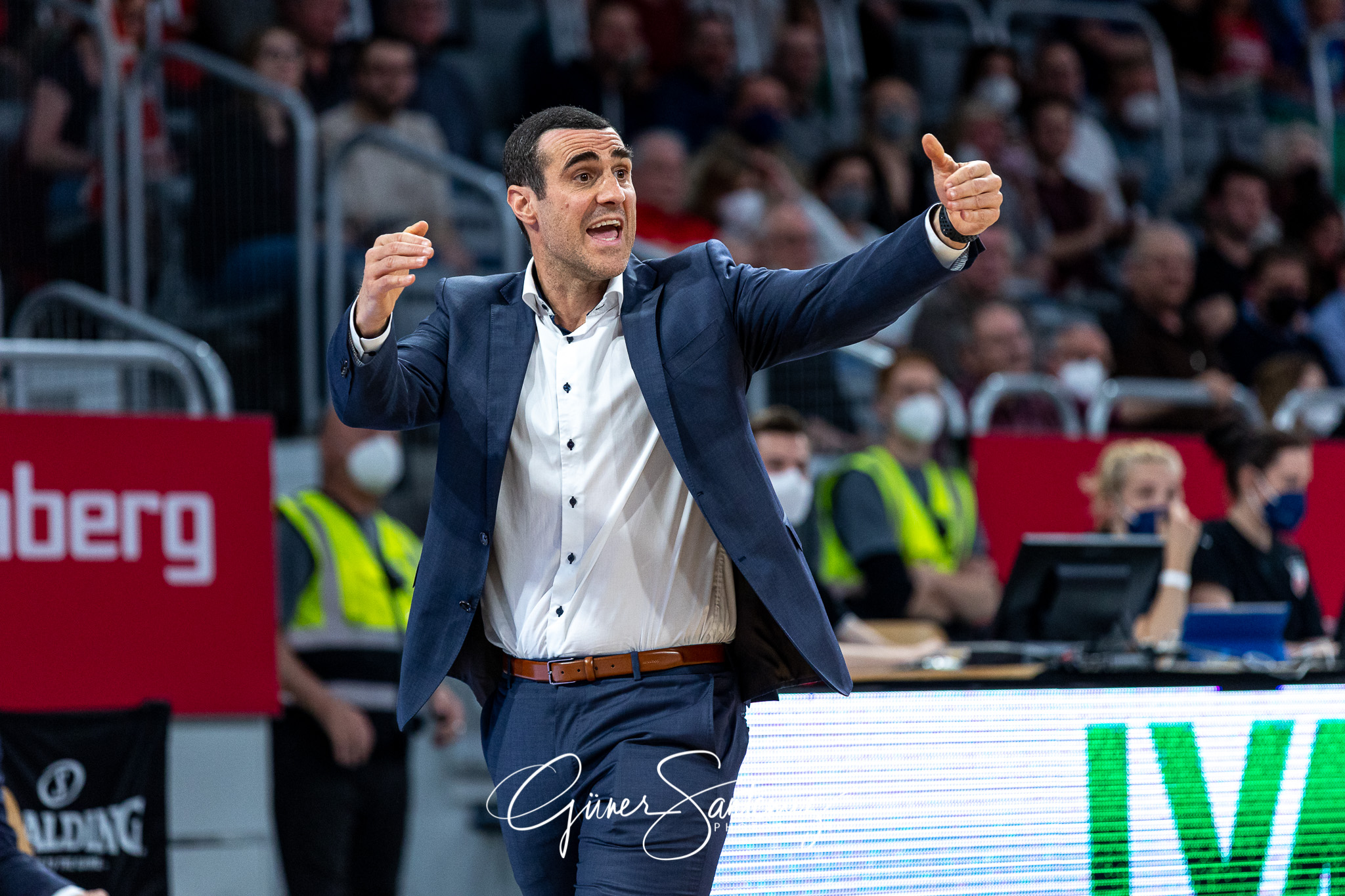 Brose Bamberg vs. BG Goettingen - Basketball - easyCredit BBL -