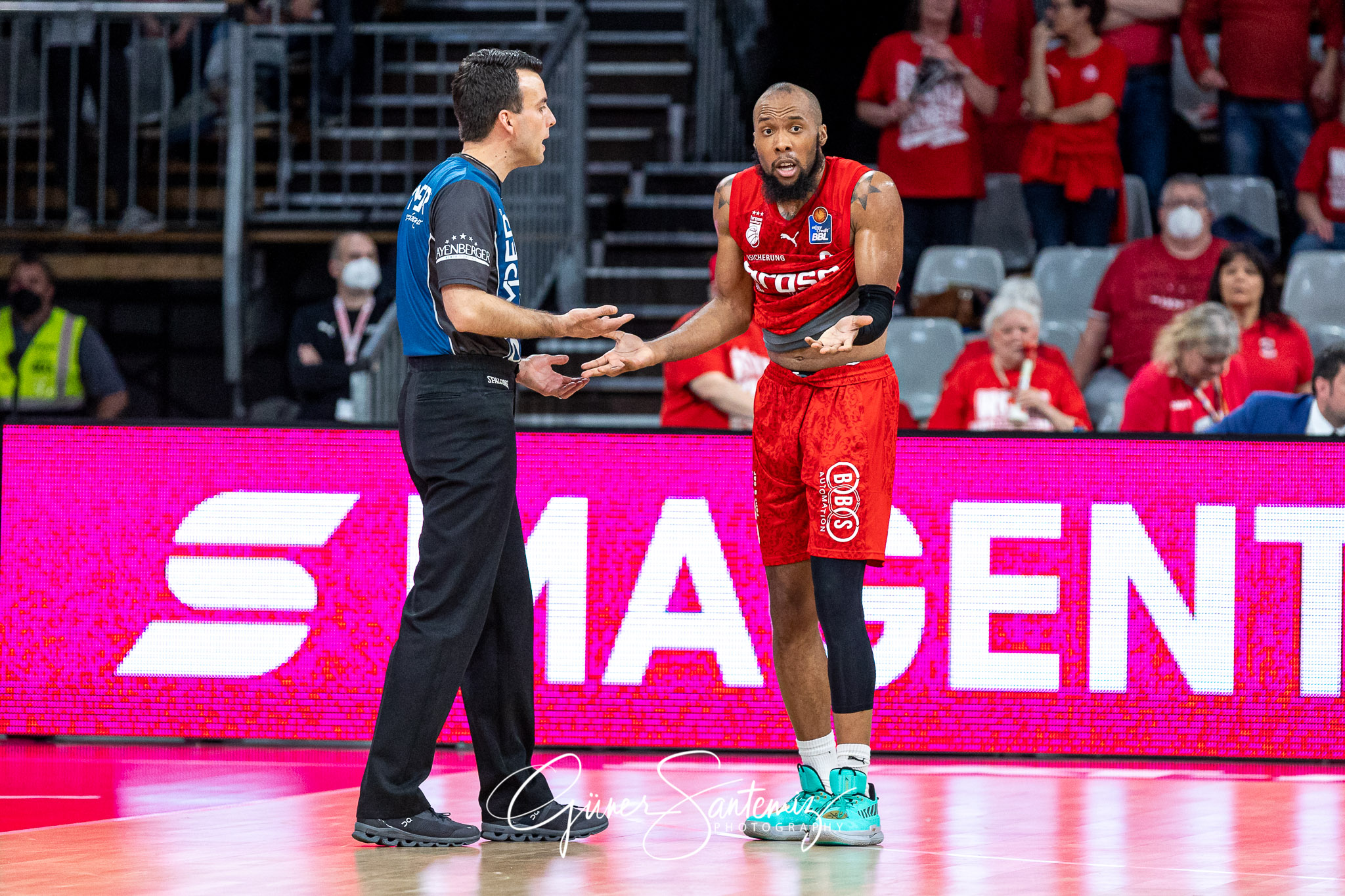 Brose Bamberg vs. BG Goettingen - Basketball - easyCredit BBL -