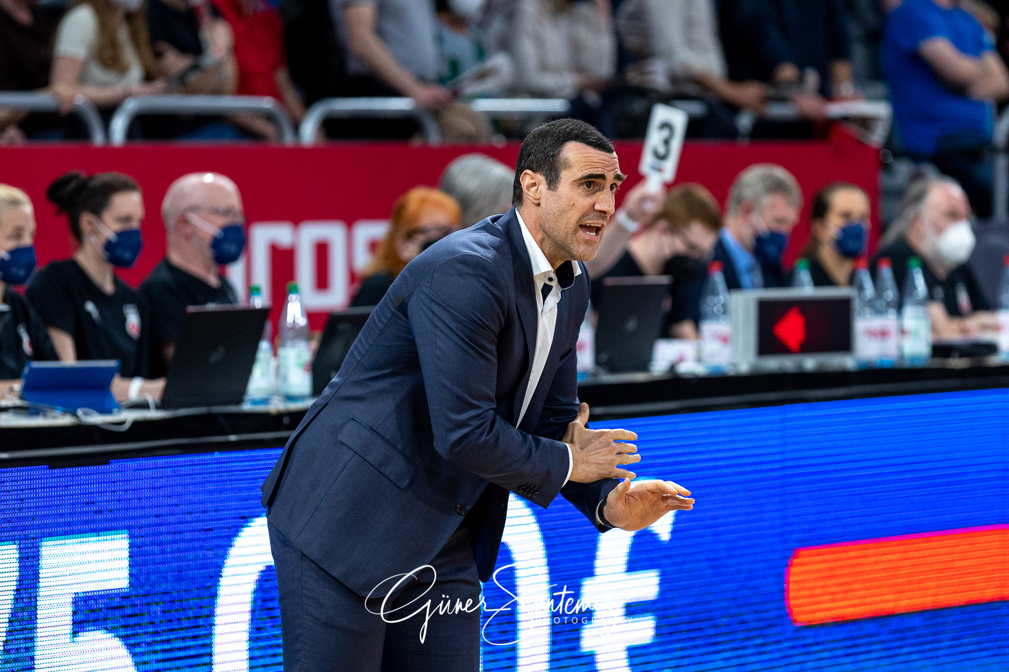 Brose Bamberg vs. BG Goettingen - Basketball - easyCredit BBL -