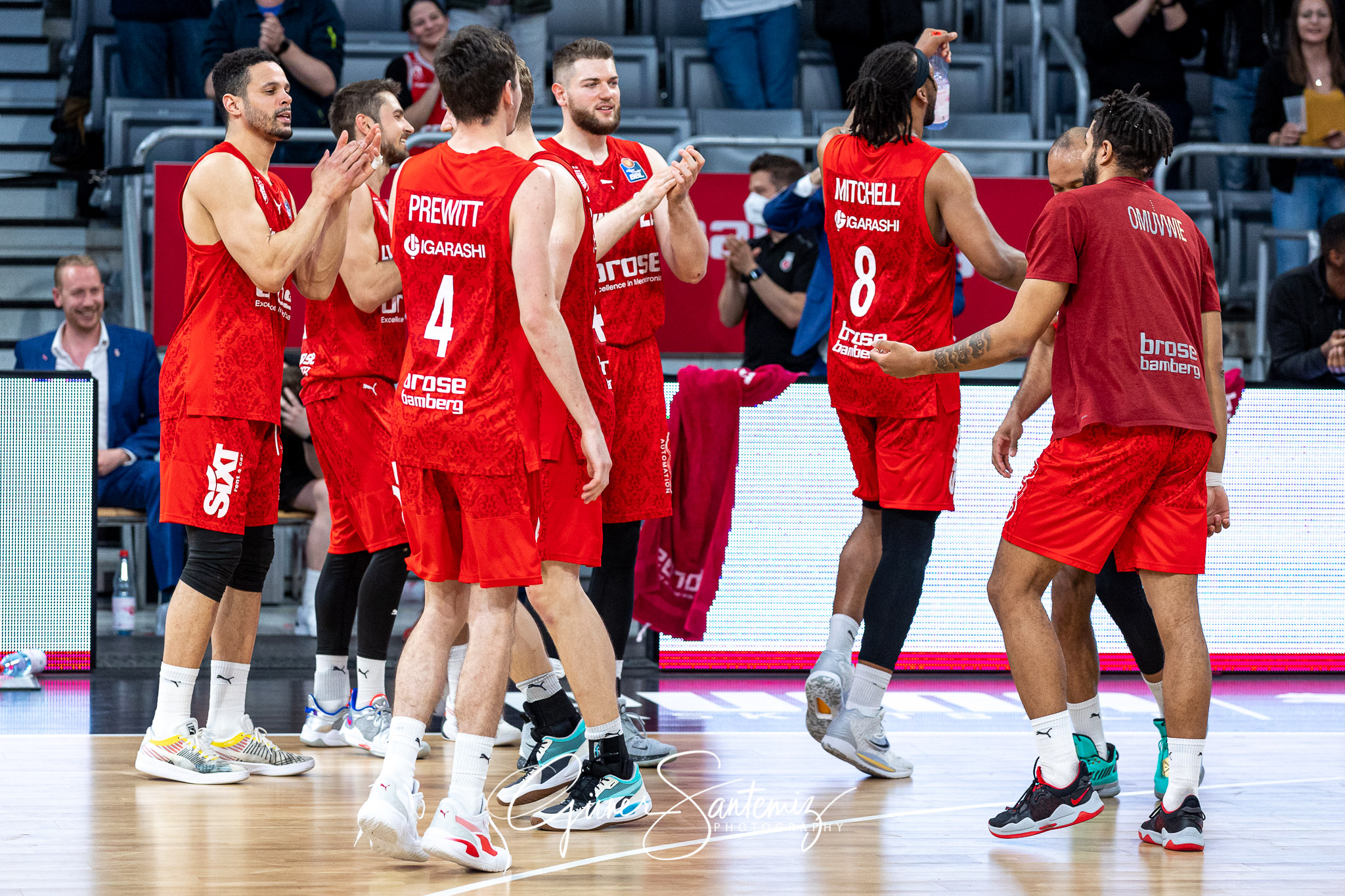 Brose Bamberg vs. BG Goettingen - Basketball - easyCredit BBL -