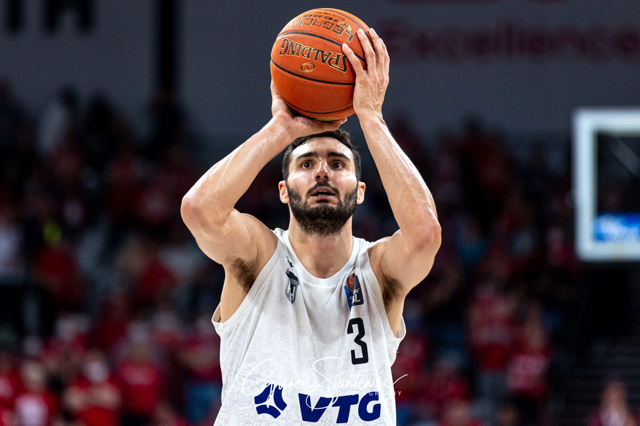 Brose Bamberg vs. Hamburg Towers - Basketball - easyCredit BBL -