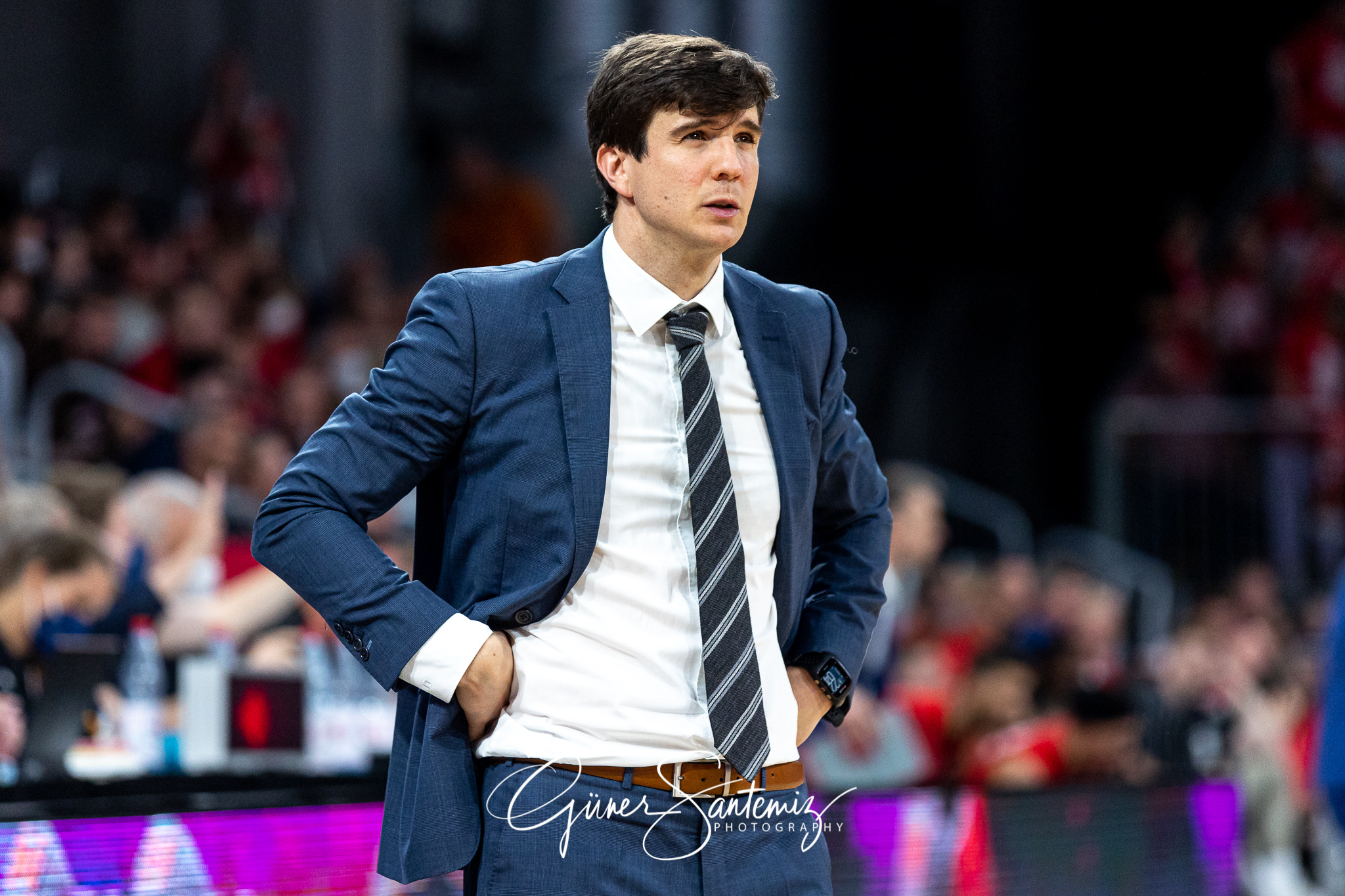 Brose Bamberg vs. Hamburg Towers - Basketball - easyCredit BBL -