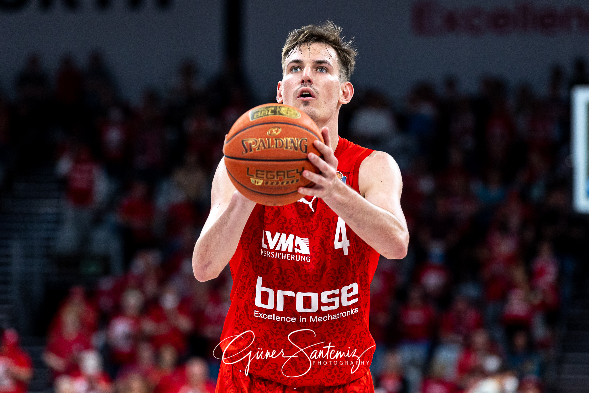 Brose Bamberg vs. Hamburg Towers - Basketball - easyCredit BBL -