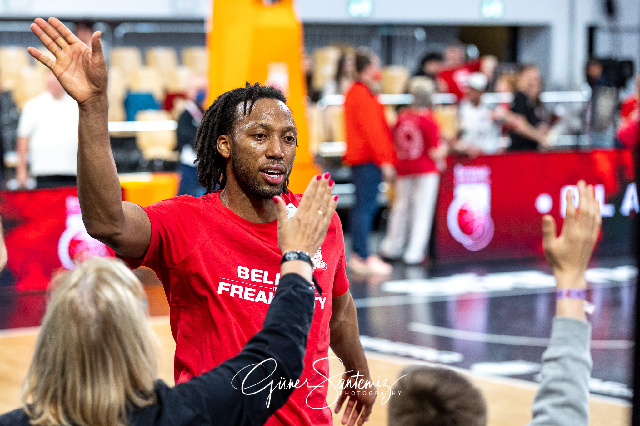 Brose Bamberg vs. Hamburg Towers - Basketball - easyCredit BBL -