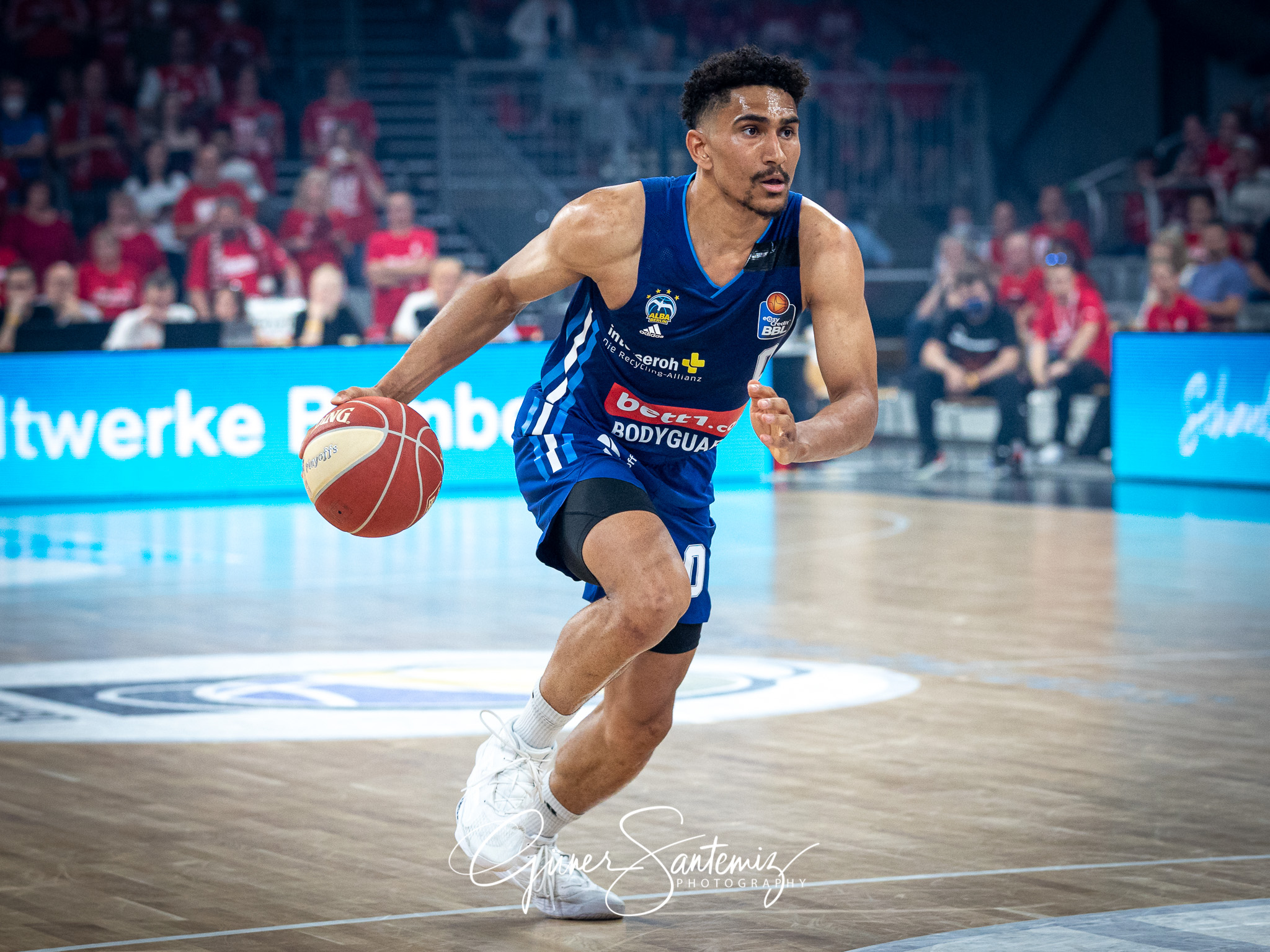 Brose Bamberg vs. Alba Berlin - Basketball - easyCredit BBL - Pl