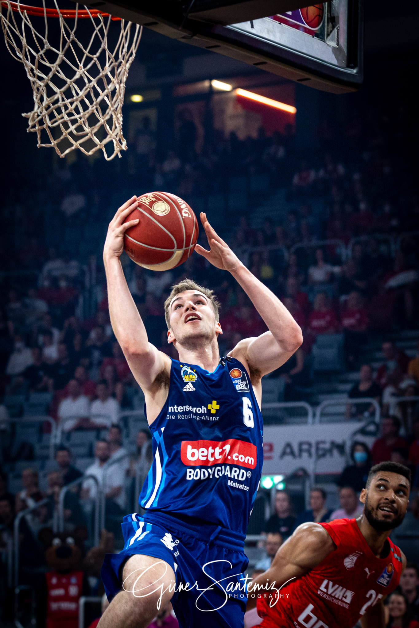 Brose Bamberg vs. Alba Berlin - Basketball - easyCredit BBL - Pl