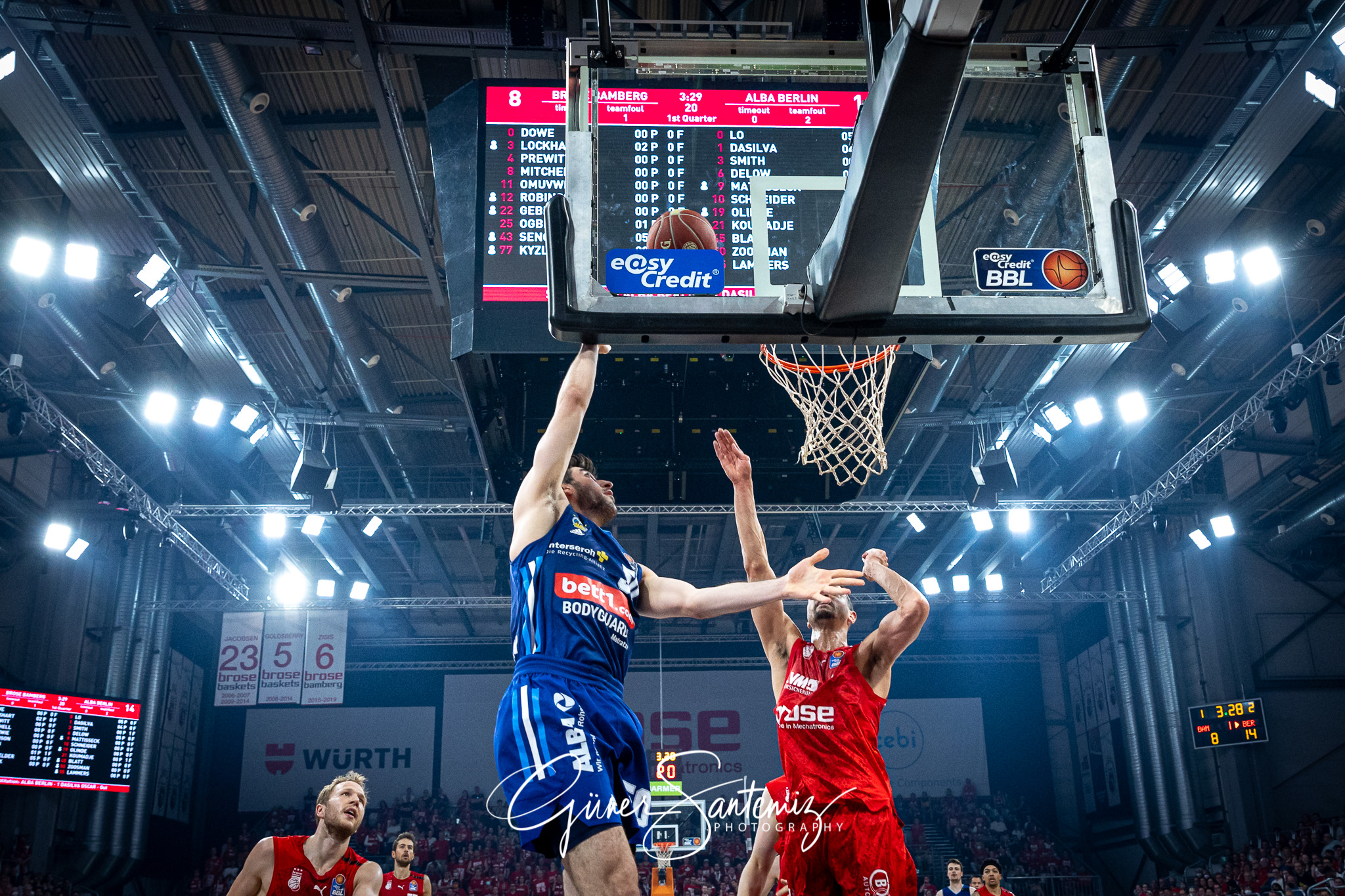 Brose Bamberg vs. Alba Berlin - Basketball - easyCredit BBL - Pl